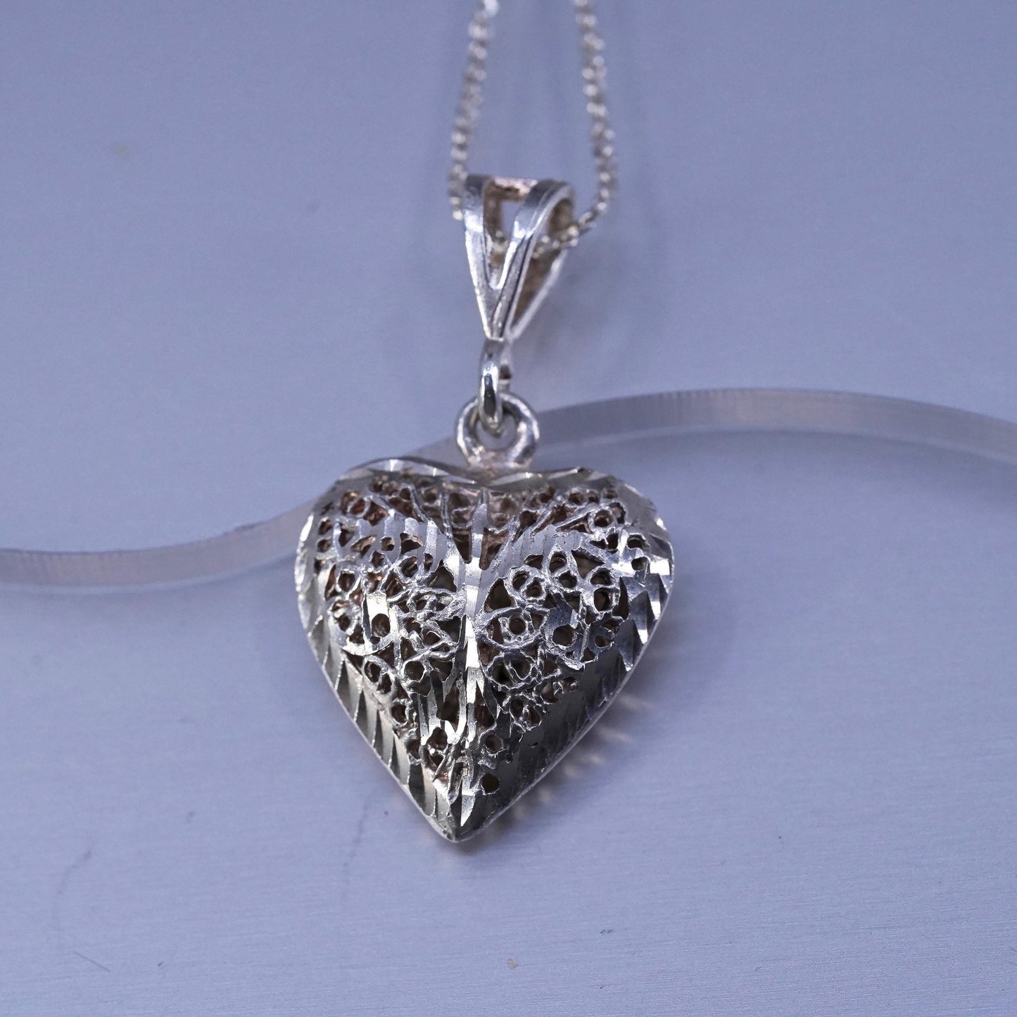 18”, Sterling 925 silver twisted S link necklace with filigree heart pendant