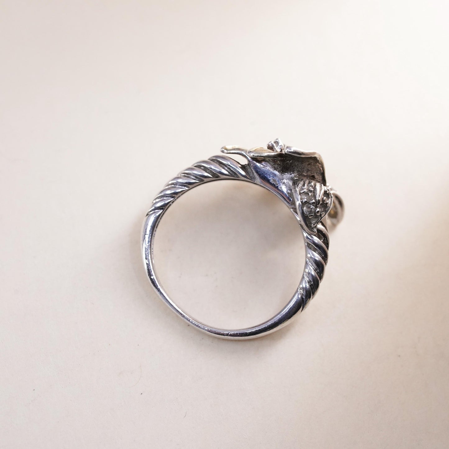 Size 5.5, vintage two tone Sterling silver ring, 925 lily flower real diamond