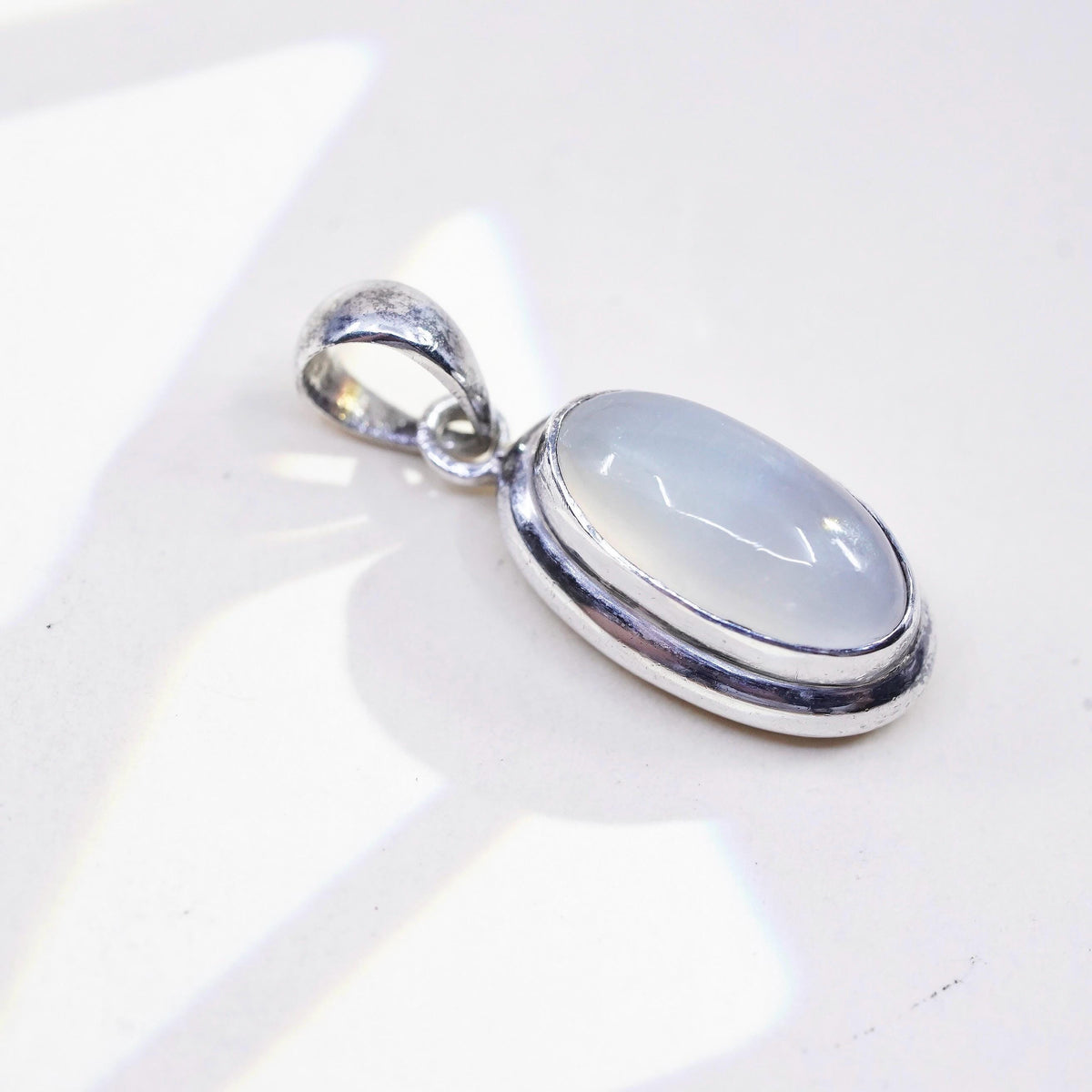Vintage Sterling 925 silver handmade pendant with oval Chalcedony