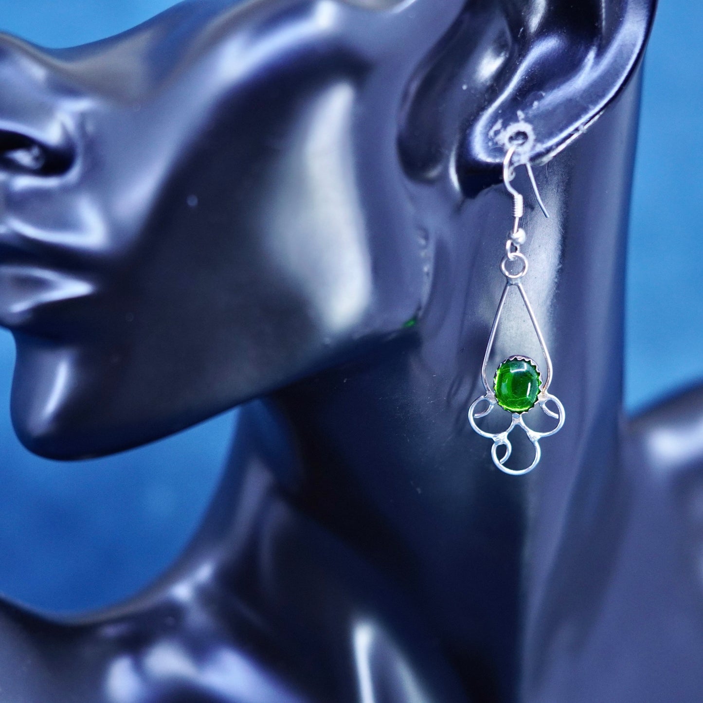 Vintage sterling silver handmade earrings, 925 circle with green glass bead