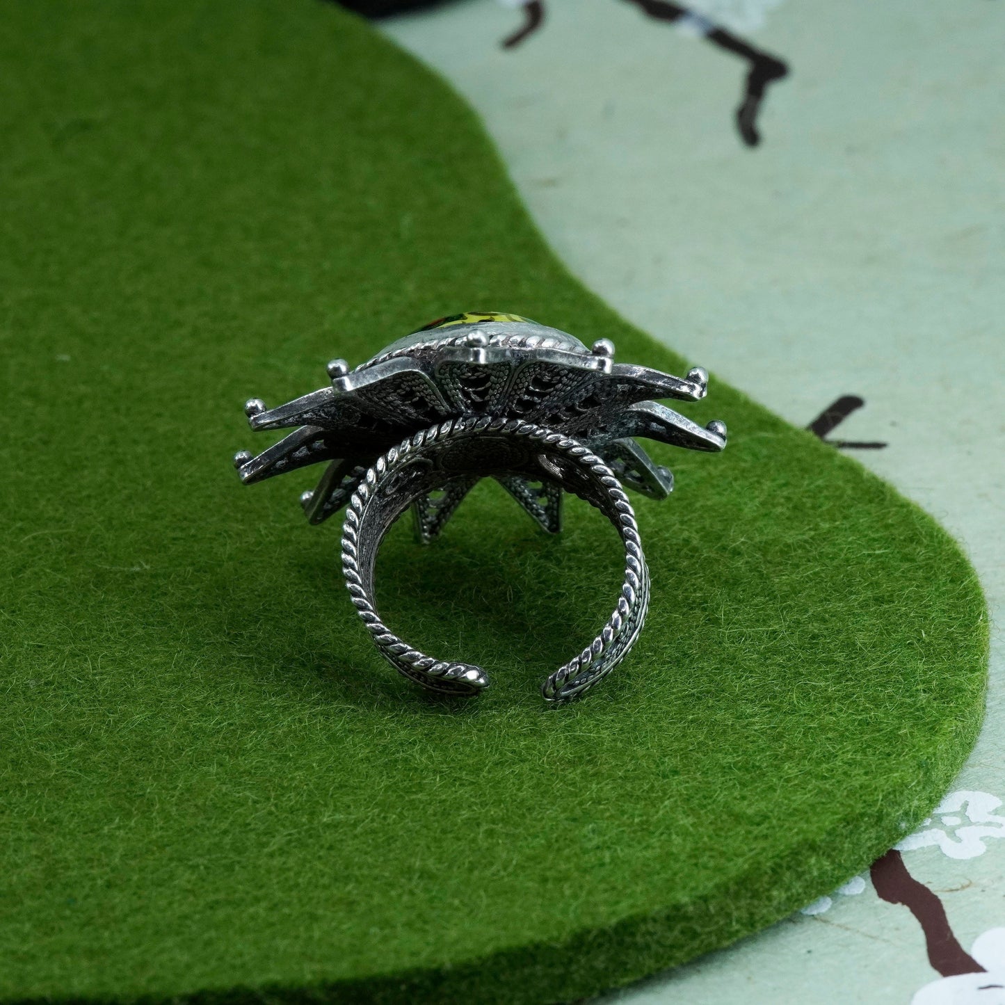 Size adjustable, Sterling silver ring, 925 filigree flower band artisan glass