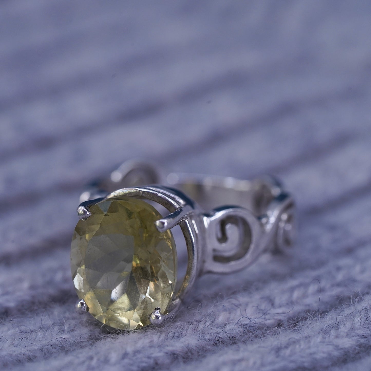 Size 6.5, vintage Sterling 925 silver handmade ring with oval citrine