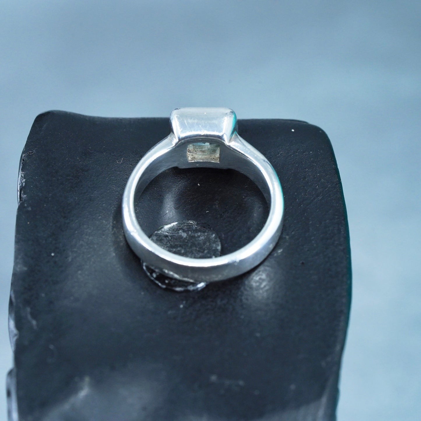 Size 6.5, vintage Sterling 925 silver handmade band ring with square topaz