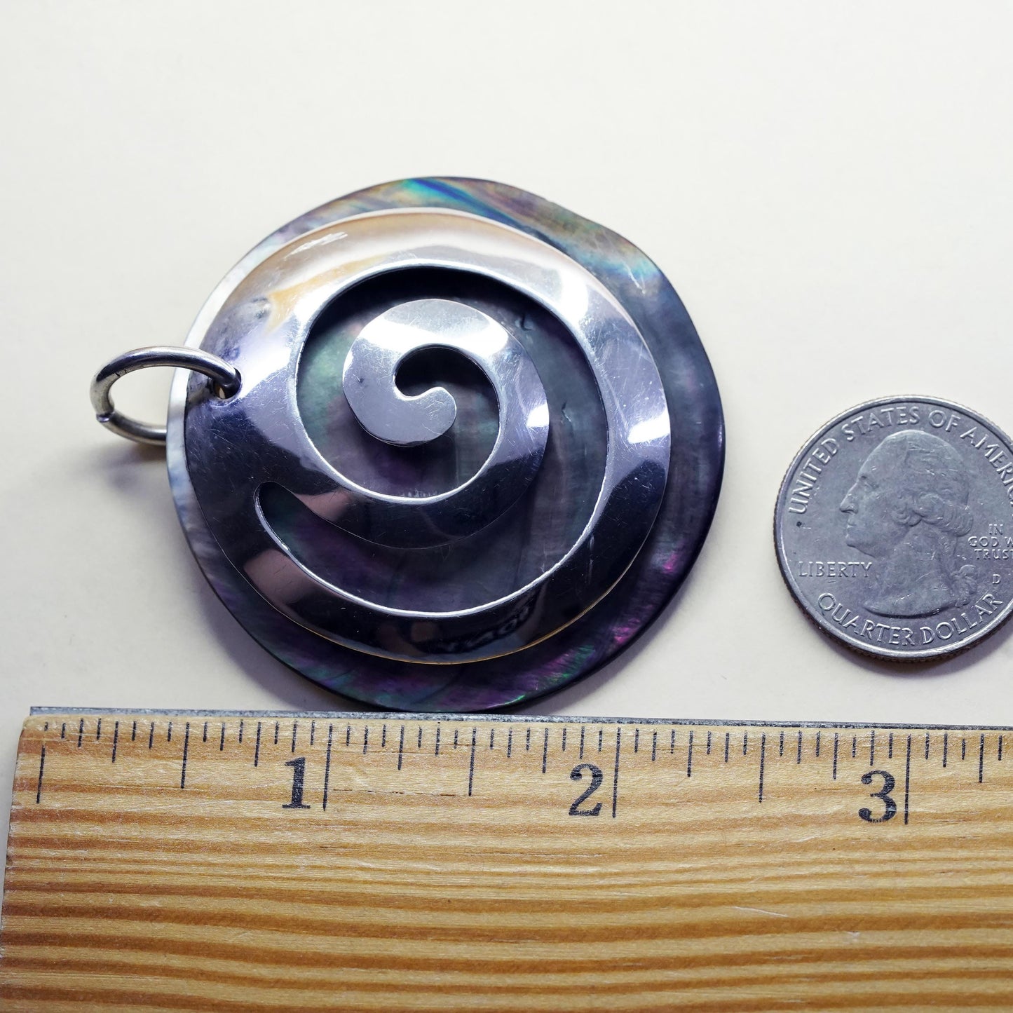 Vintage sterling 925 silver handmade circle spiral pendant with abalone