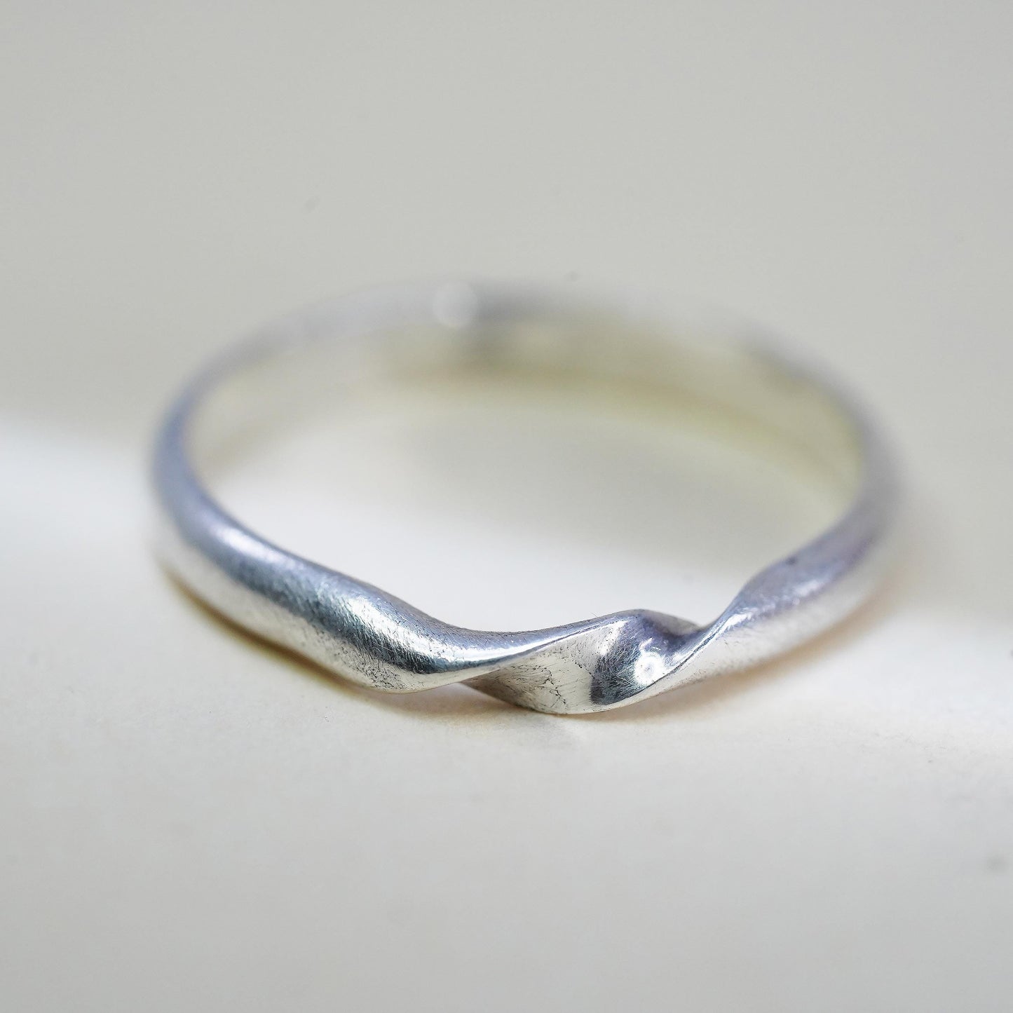 Size 6, vintage sterling silver handmade twisted ring, 925 thin stackable band