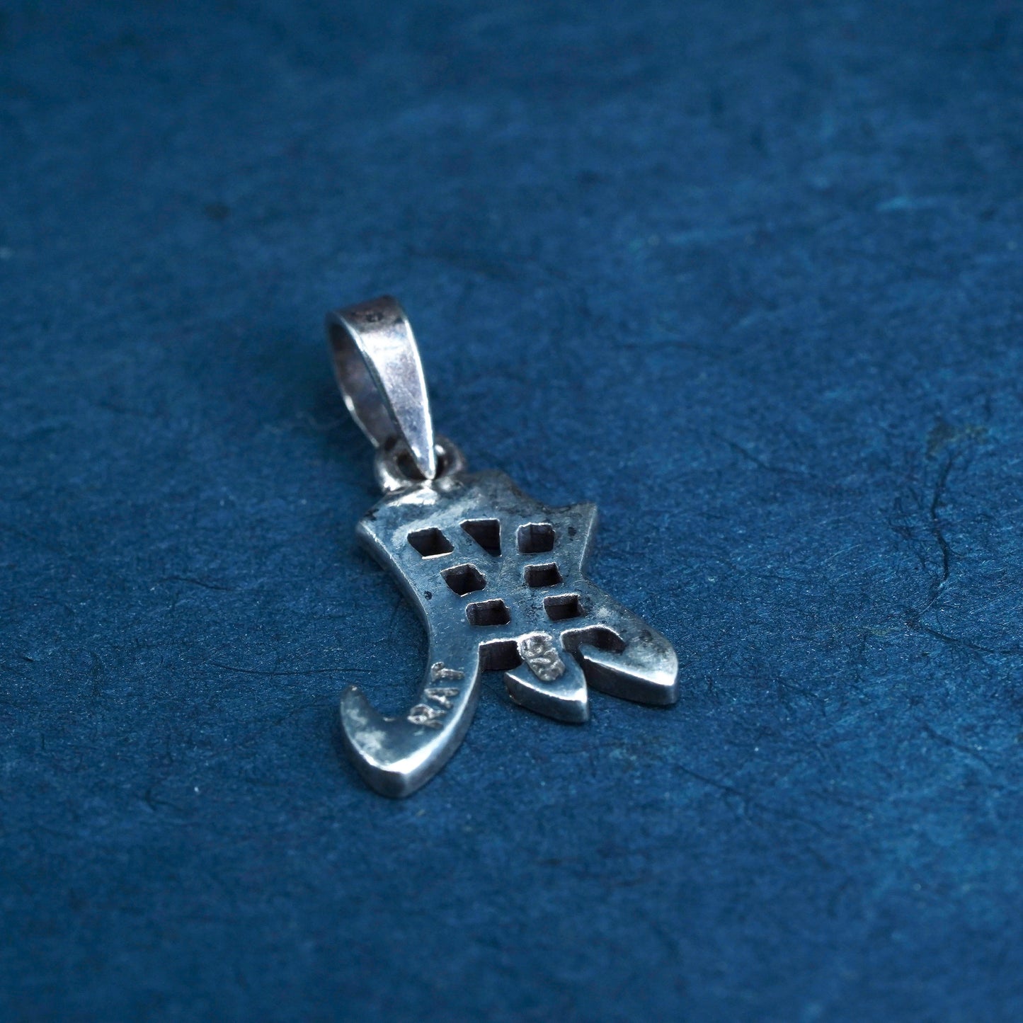 Vintage Sterling 925 silver charm pendant with Chinese character “rat”