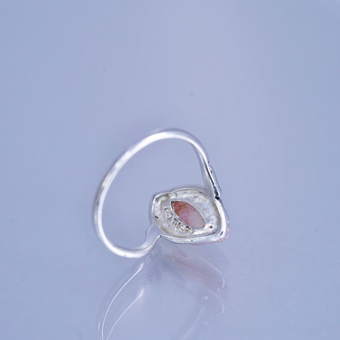 Size 5.25, Native American navajo Sterling 925 silver ring pink mother of pearl