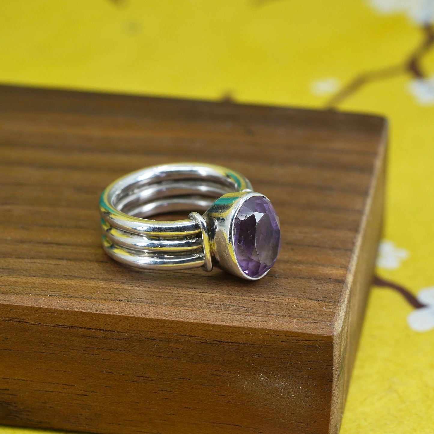 Size 7.5, vintage Sterling 925 silver handmade ring with amethyst ribbed band