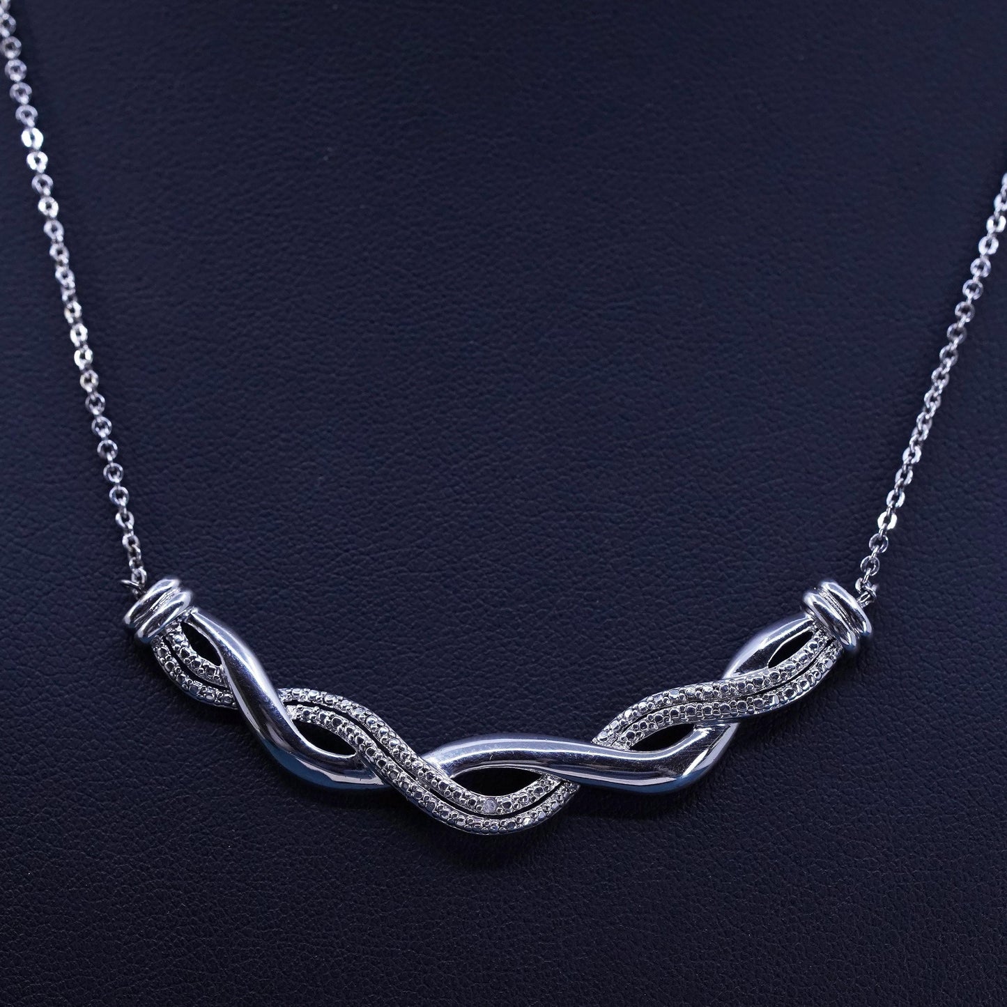 18”, vintage Sterling silver necklace, 925 circle chain with carved bar diamond