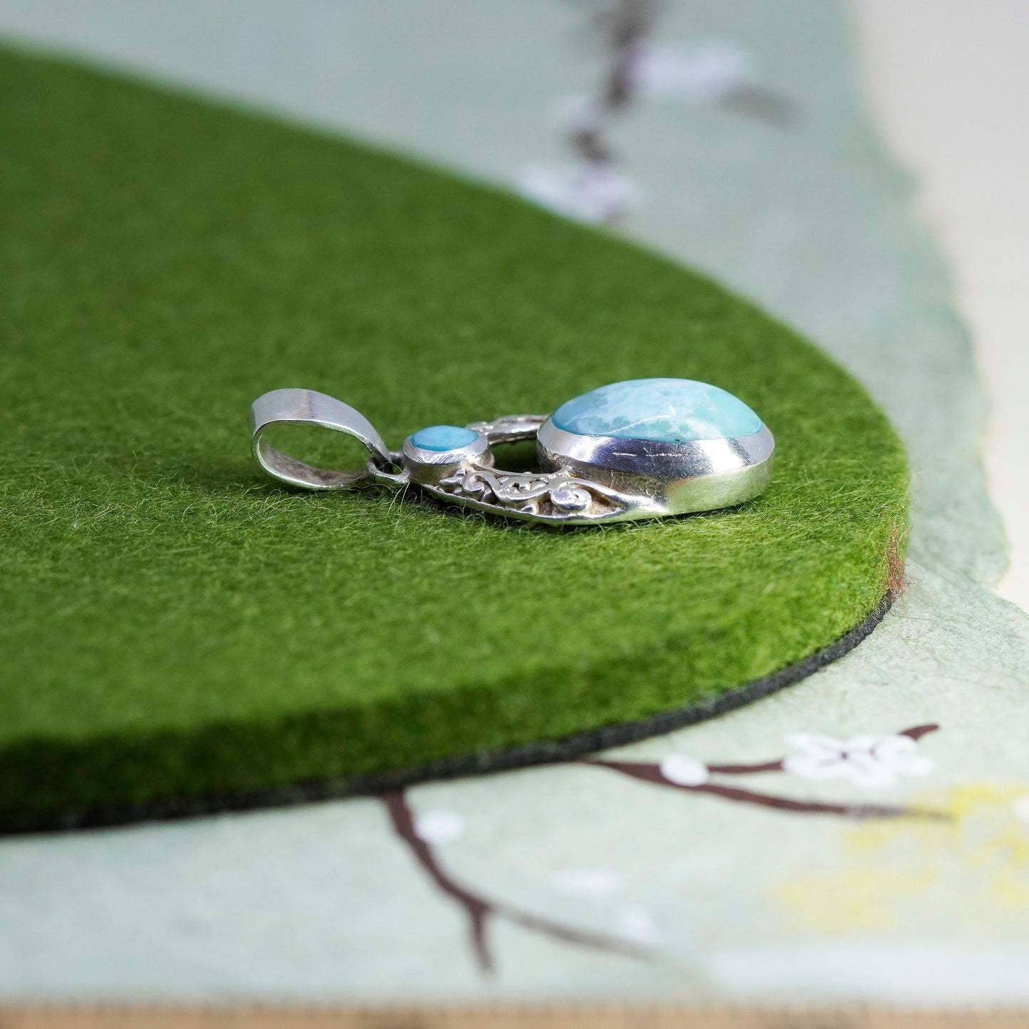 Vintage sterling silver handmade pendant, with oval Larimar