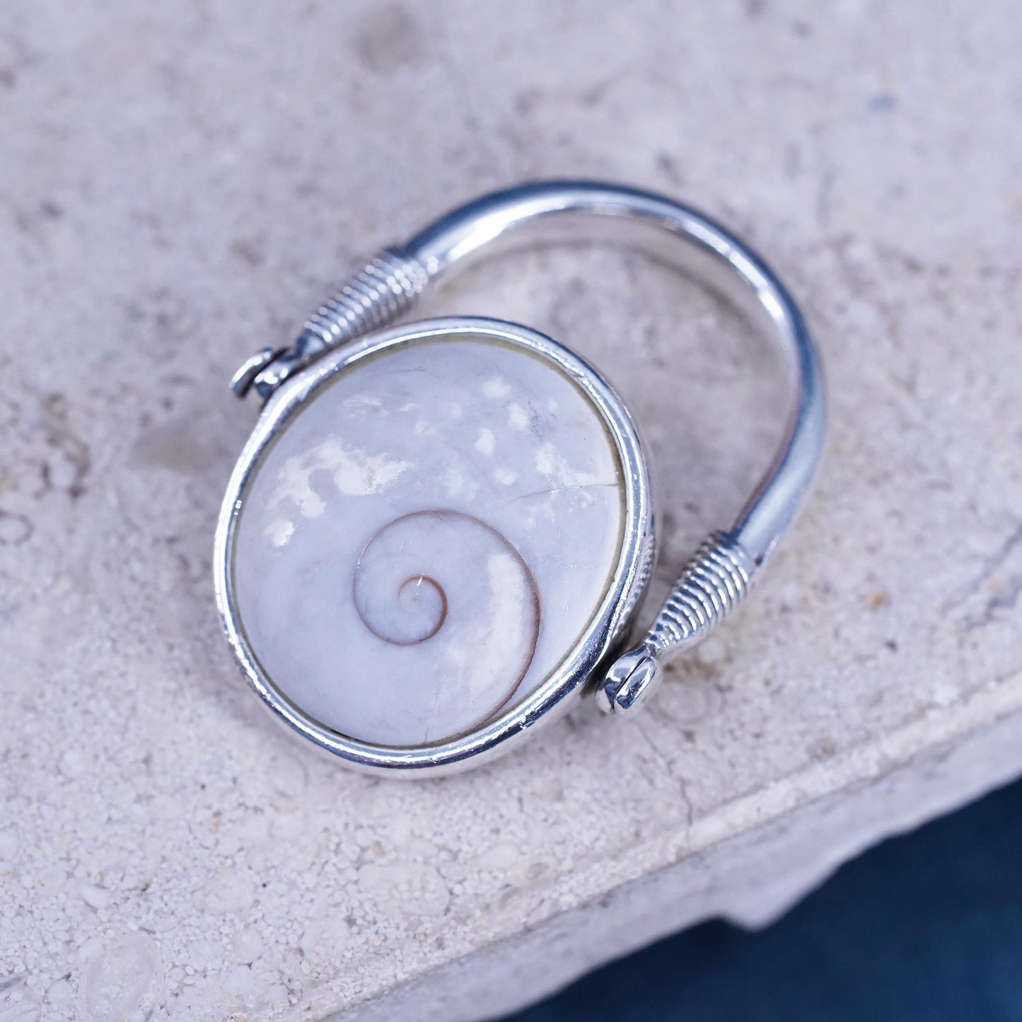 Size 7.25, Sterling Silver Shiva eye Ring, 925 spinner ring with fossil shell