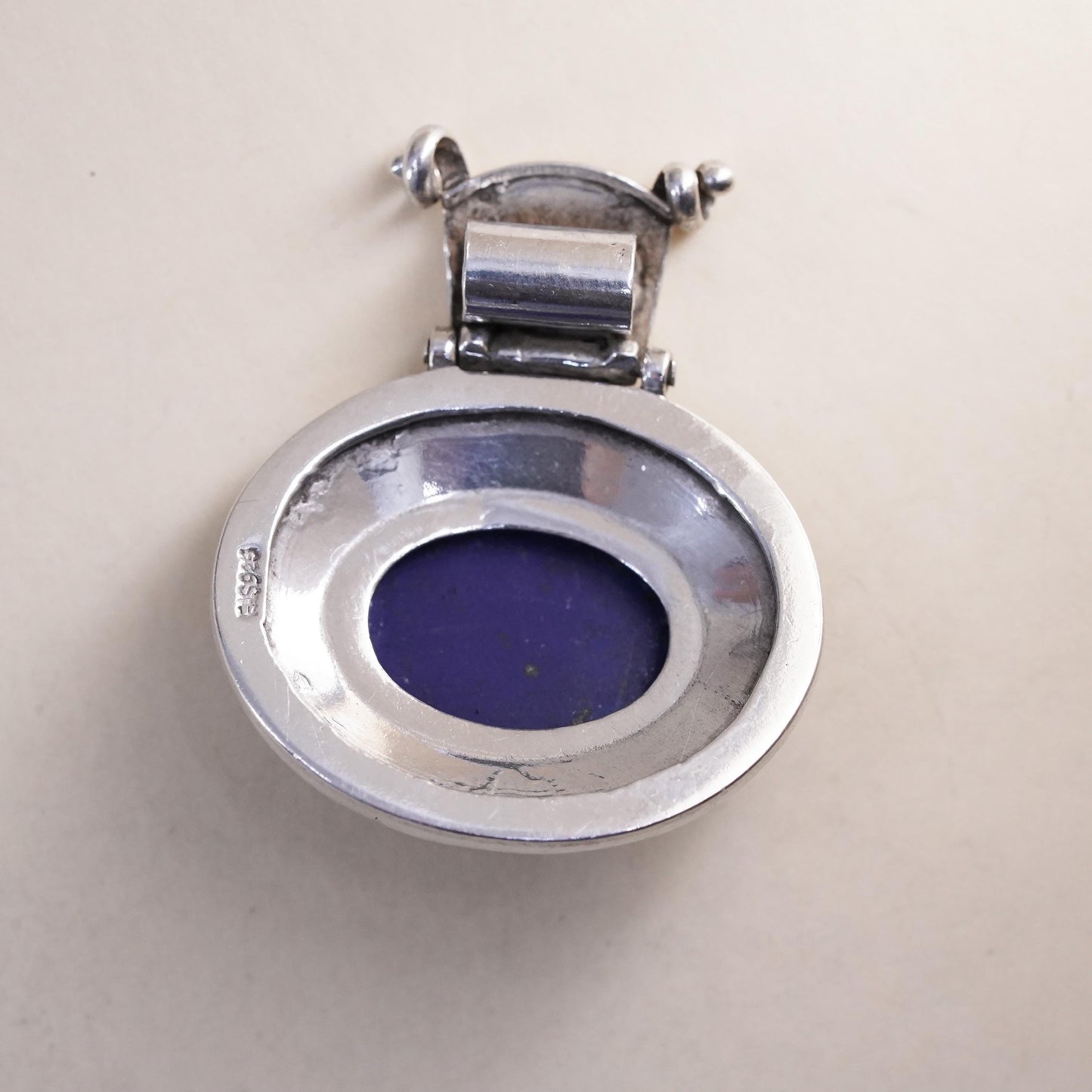 Vintage Sterling silver 925 handmade pendant, with oval lapis lazuli and wired