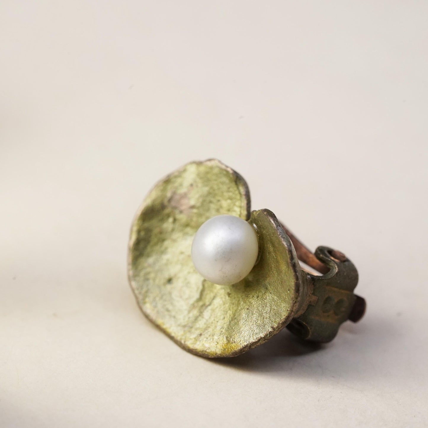 Vintage gold tone handmade single earring, 925 lotus leaf clip on with pearl