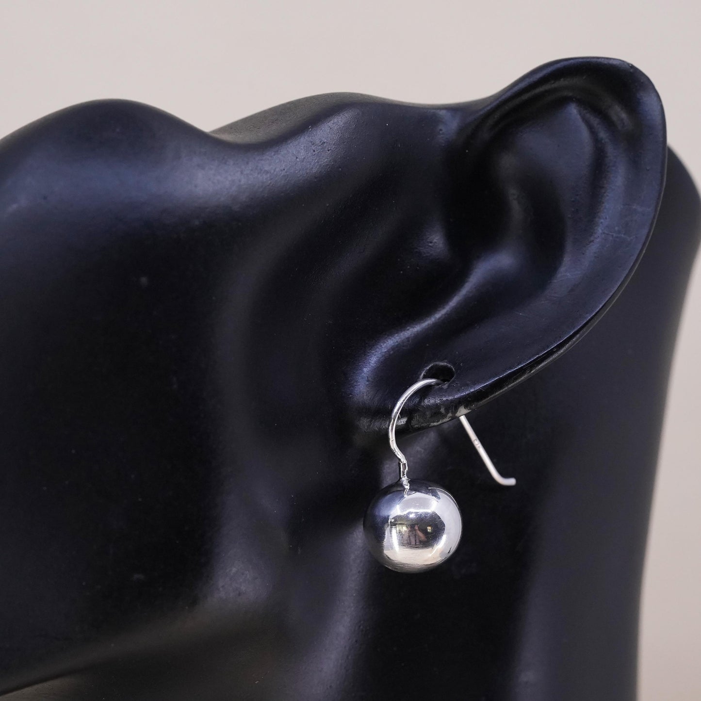 Vintage Sterling 925 Silver Shiny bead Dangle single earring