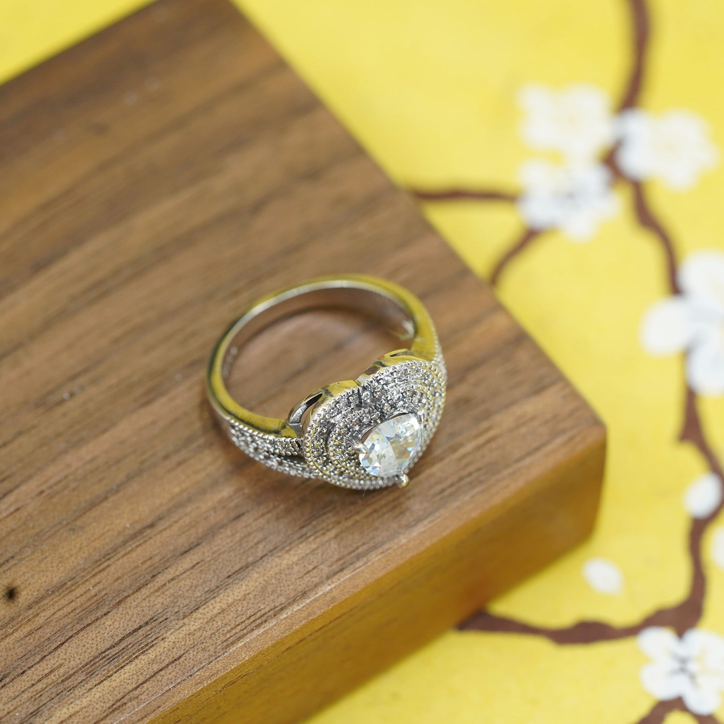 Size 9, VTG sterling silver engagement ring, cluster clear crystal heart 925