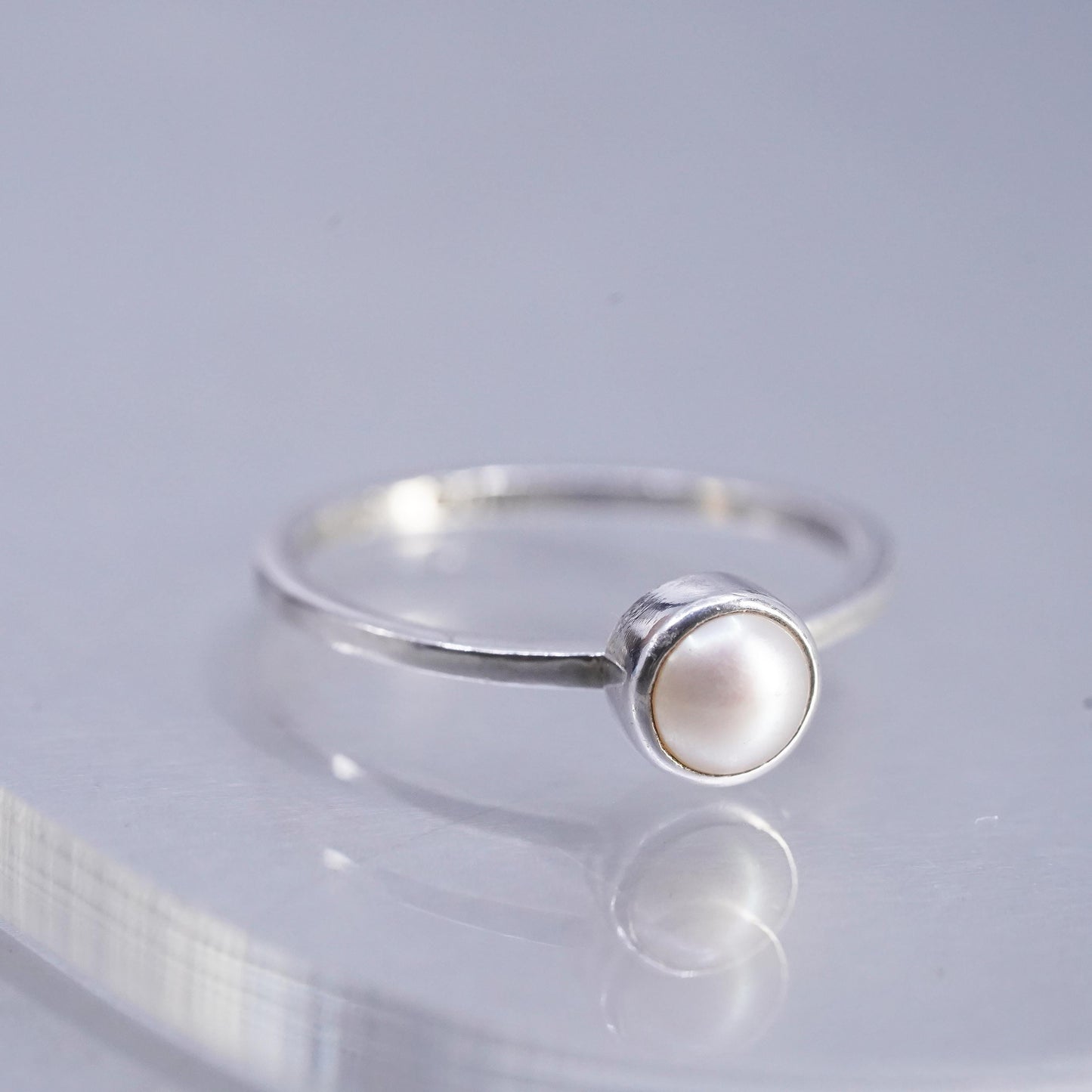 Size 8, vintage Sterling 925 silver handmade stackable ring with pearl