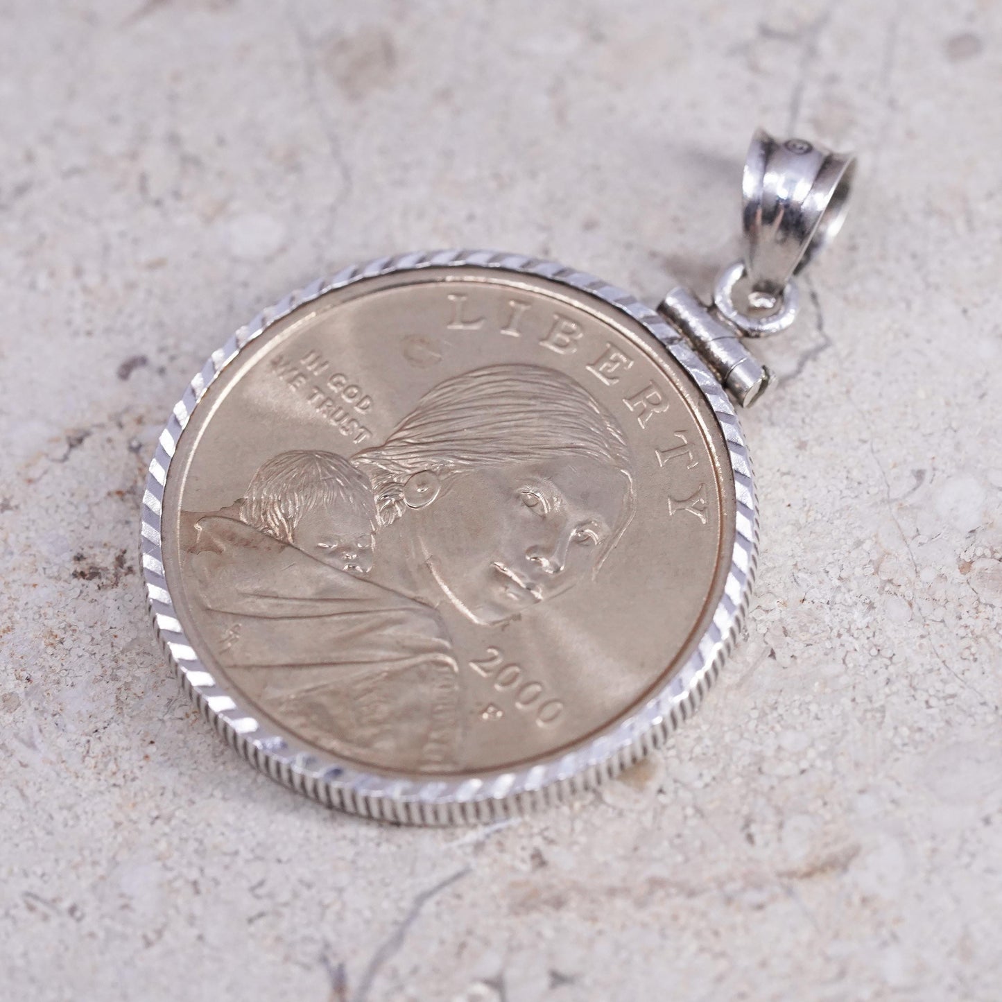 Rare 2000 P Sacagawea One Dollar Coin in Sterling 925 silver pendant case