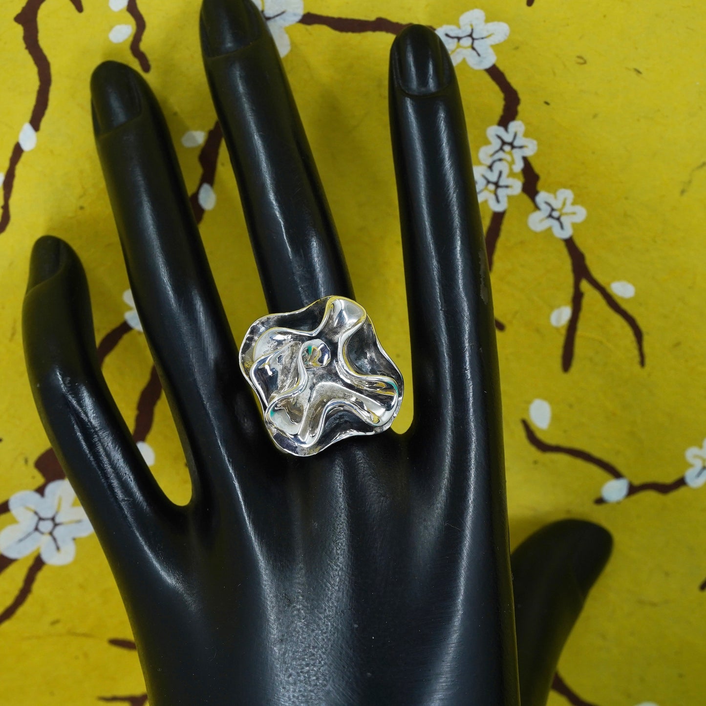 Size 6, Silpada sterling 925 silver handmade Freeform floral statement ring