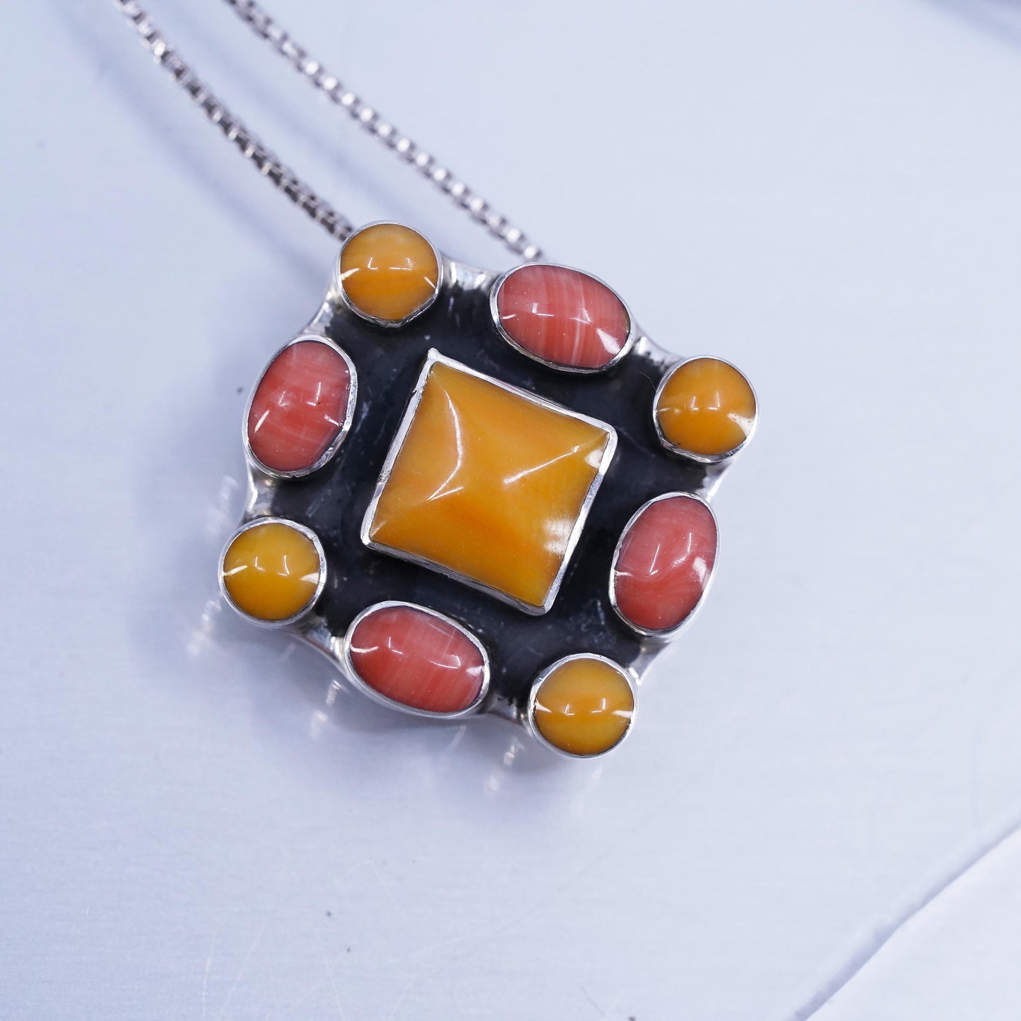 18”, Native American Sterling 925 silver box chain necklace coral pendant