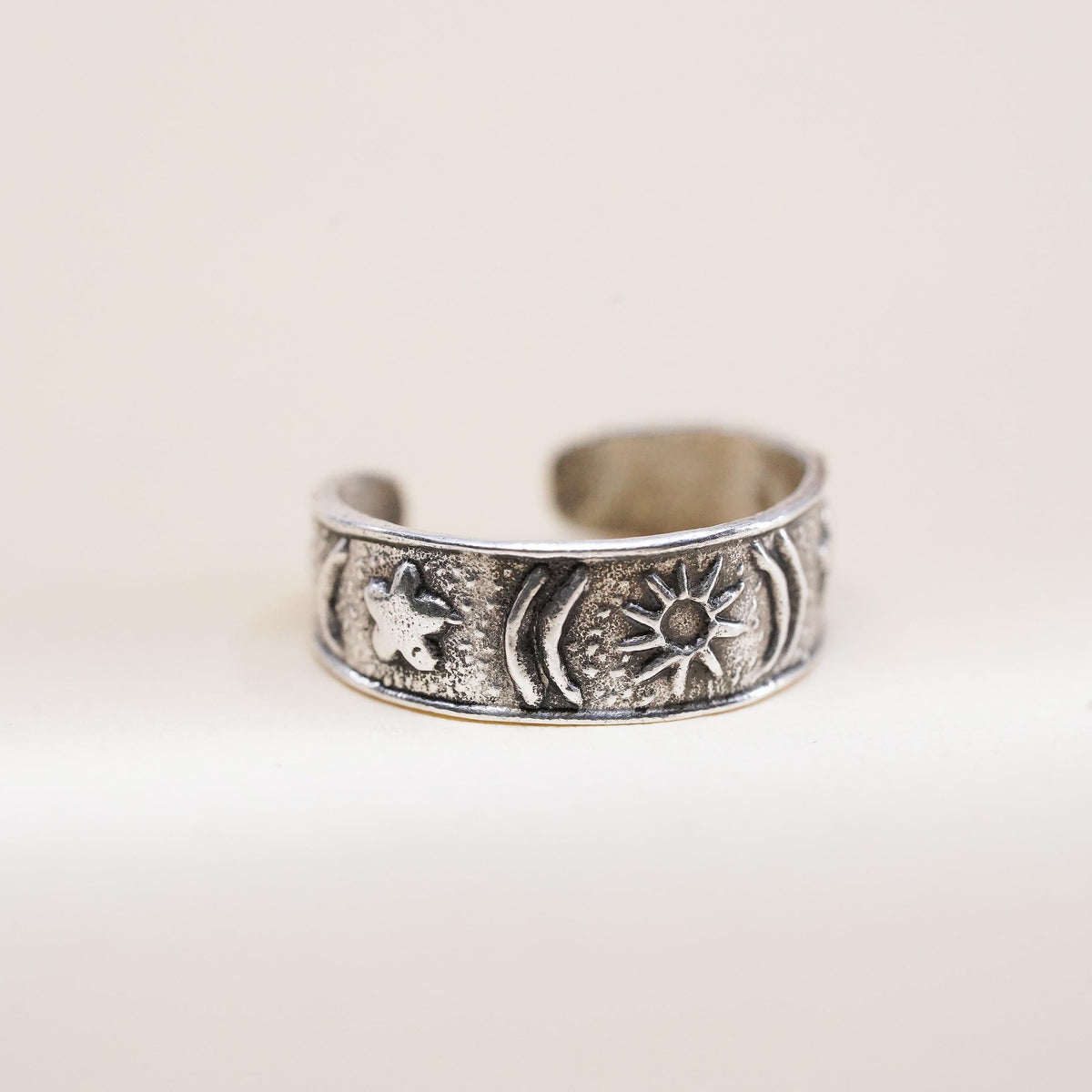 Size 1, vintage Sterling silver handmade ring, 925 textured band with sun stars