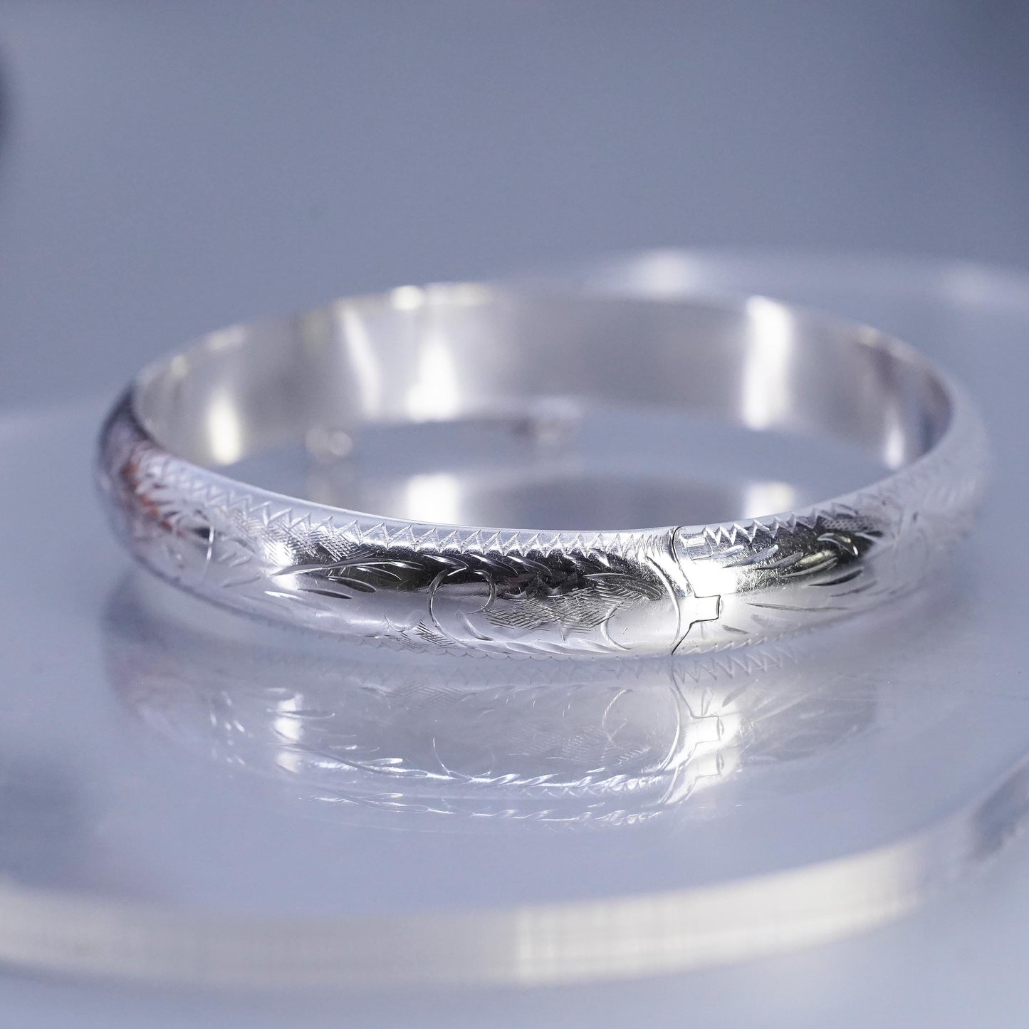 7.25”, Vintage Sterling 925 silver handmade bracelet, textured hinged bangle