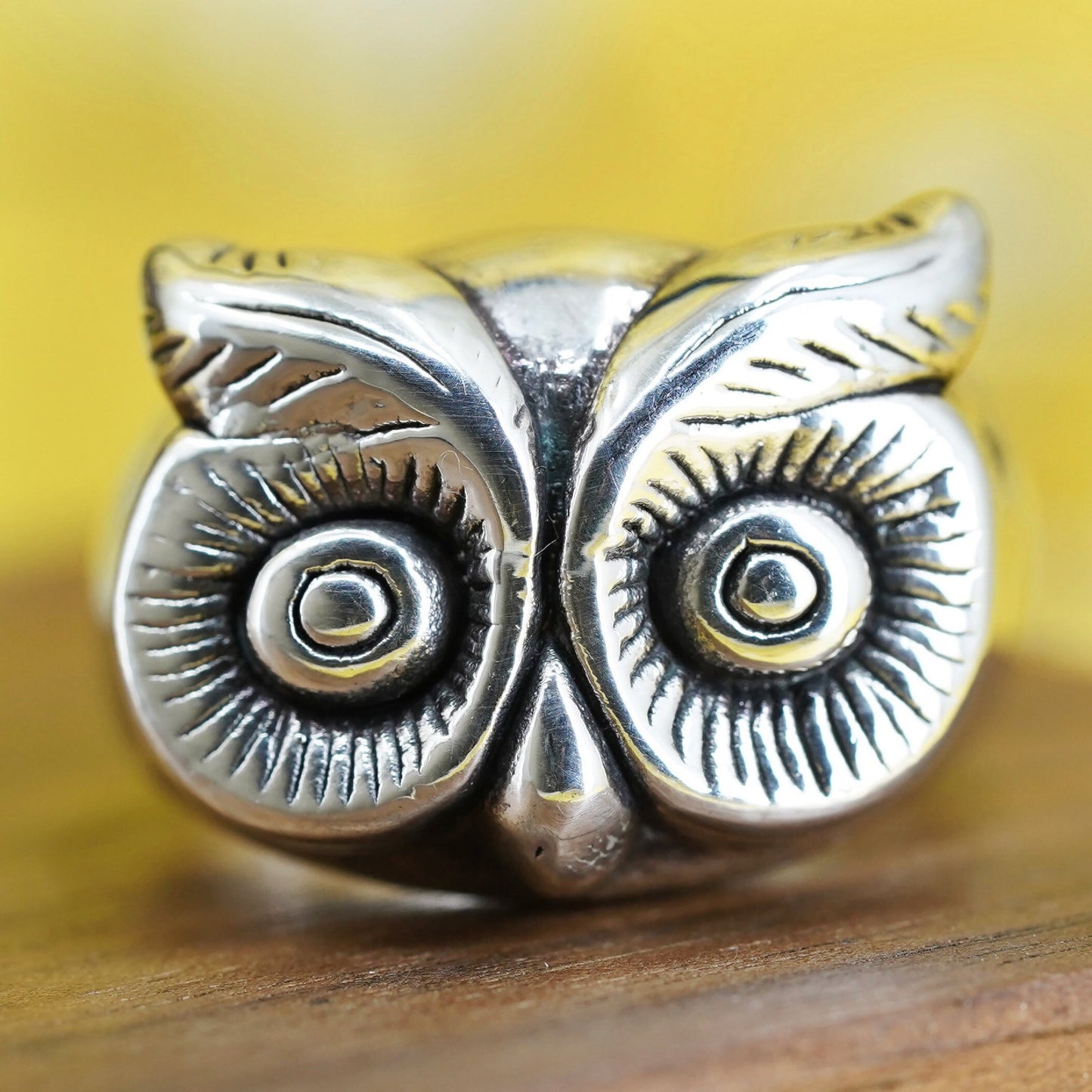 Size 8, vintage Sterling 925 silver handmade statement owl band ring