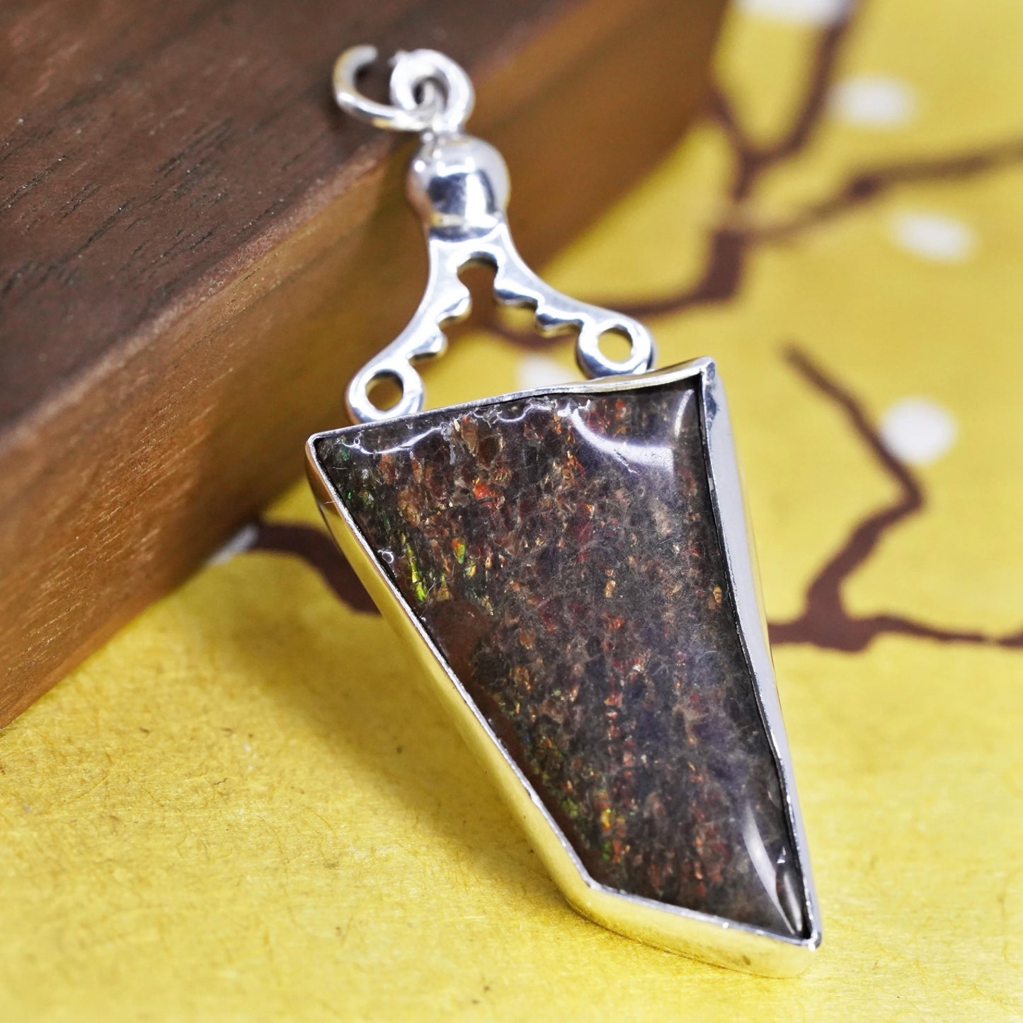 Native American Navajo Gary Signed 925 Sterling Silver Opal pendant