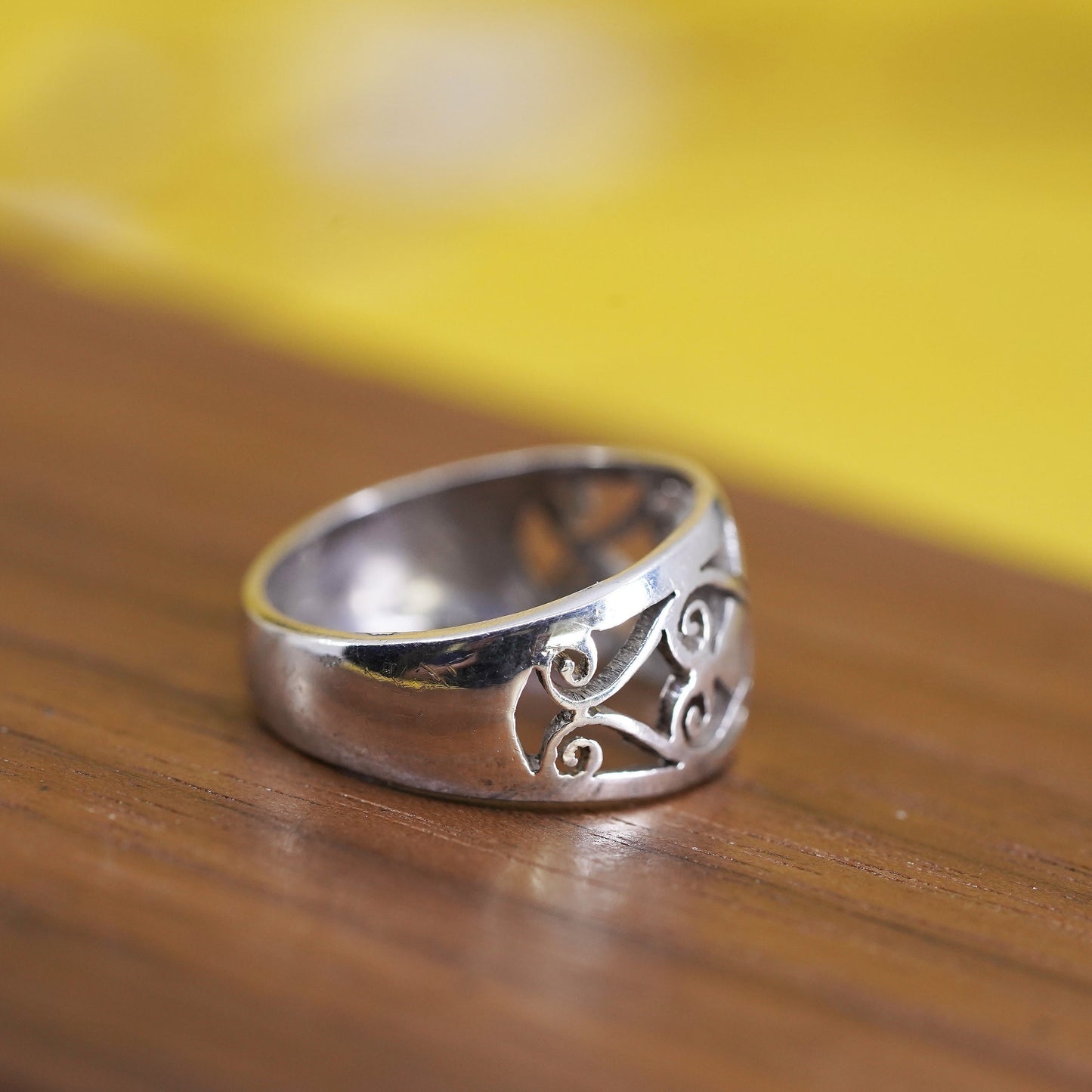 Size 3.5, vintage Sterling 925 silver handmade band ring
