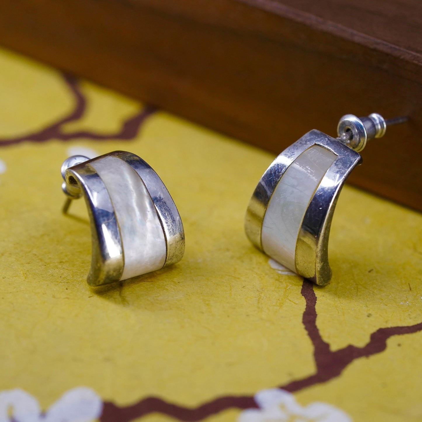 0.5", Vintage Sterling silver earrings, 925 huggie studs with mother of pearl