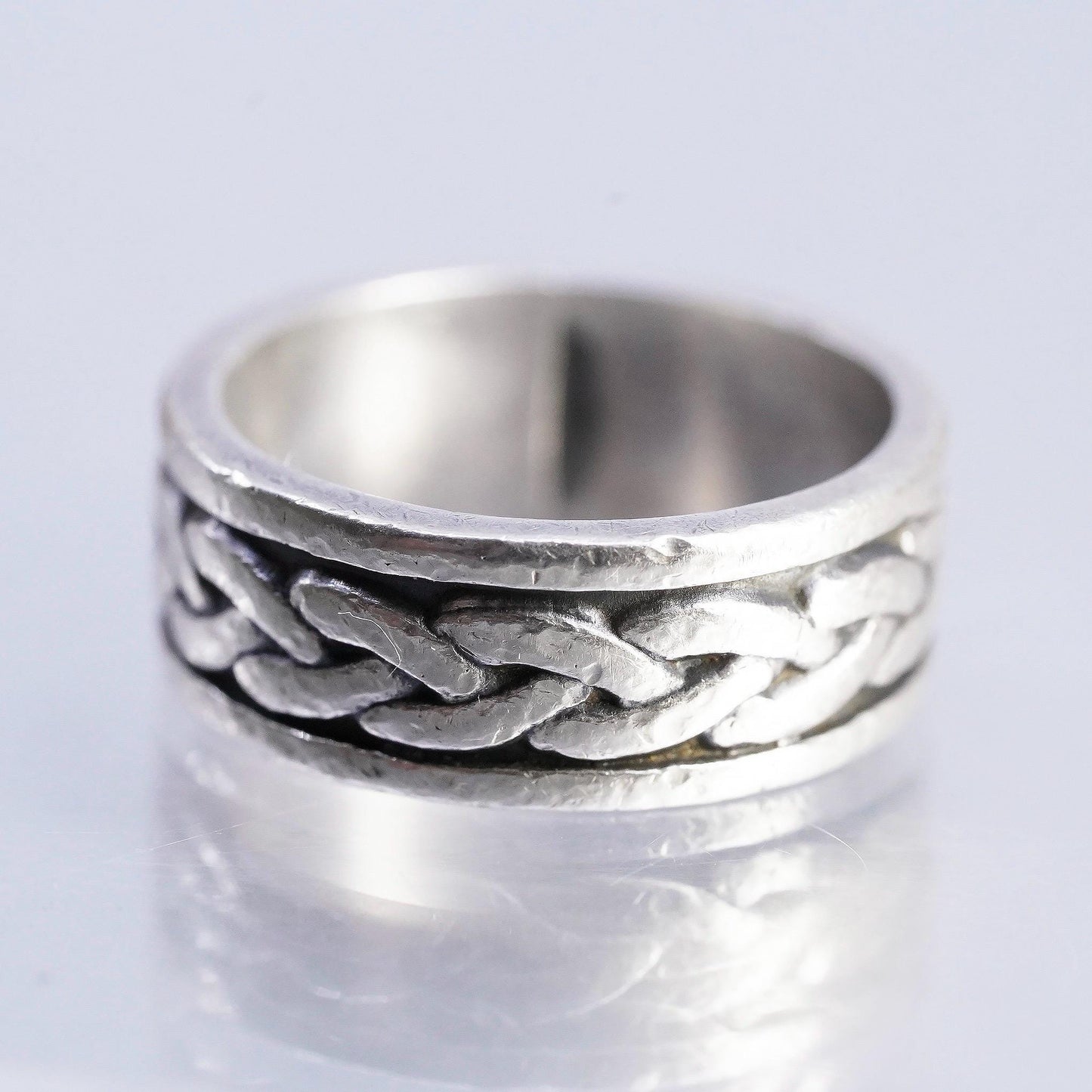 Size 5.5, vintage southwestern Mexican Sterling 925 silver ring, band cable