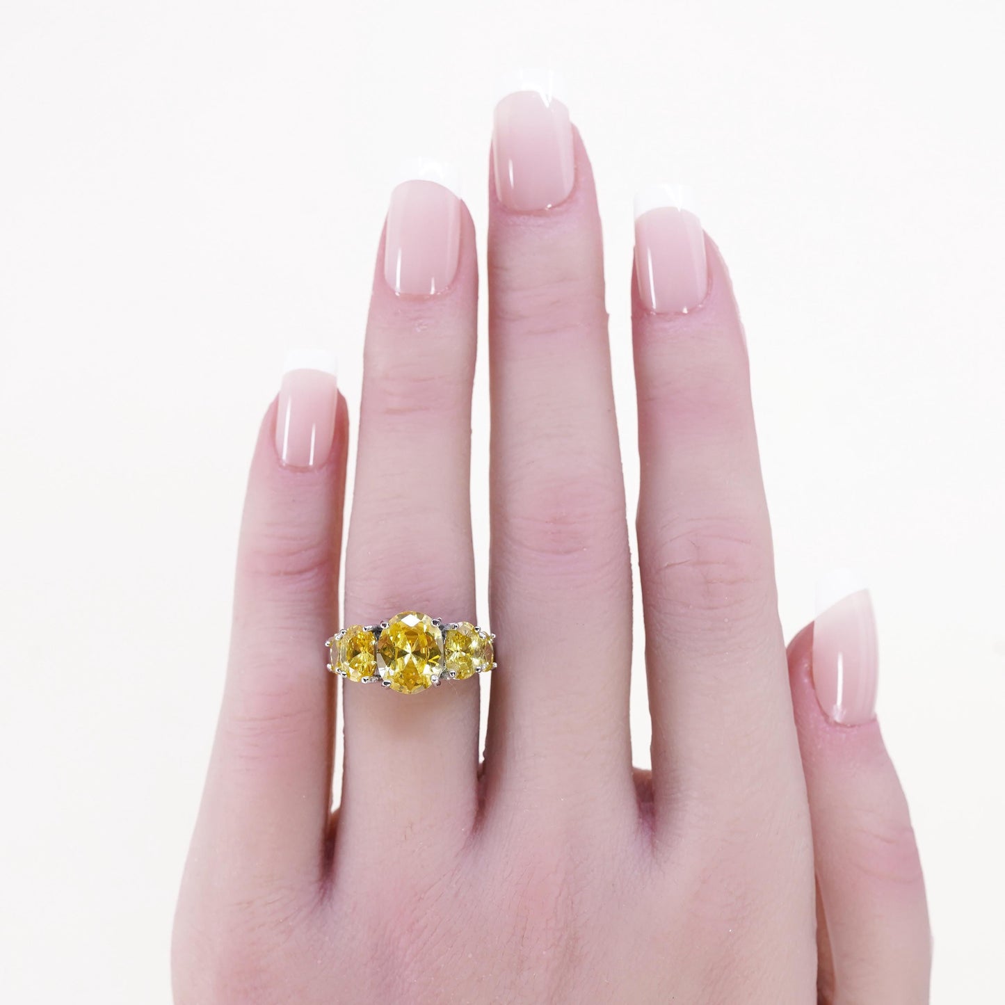 Size 6.25, vintage Sterling 925 silver handmade ring with oval citrine