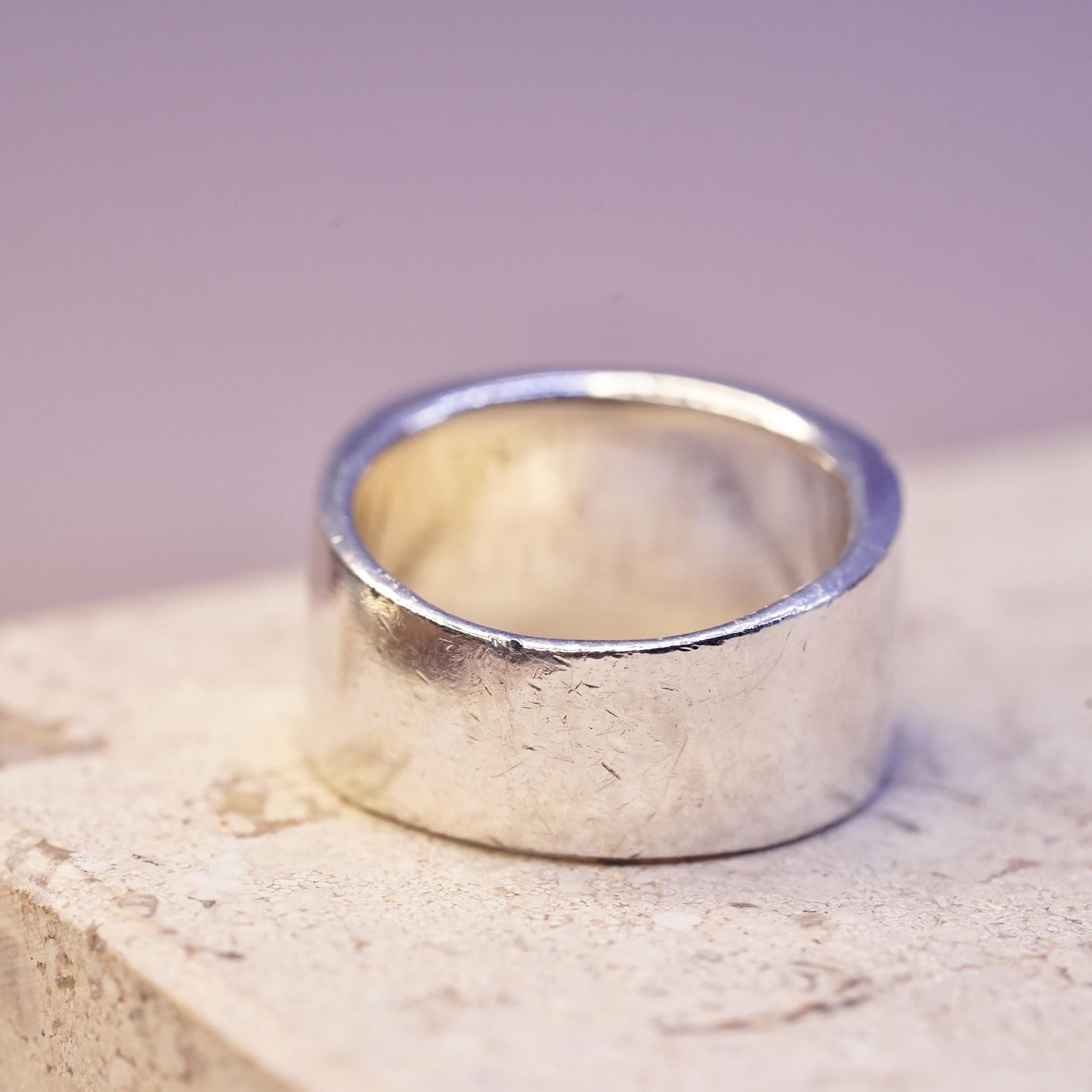 Size 6.25, vintage Sterling 925 silver statement ring with mother of pearl