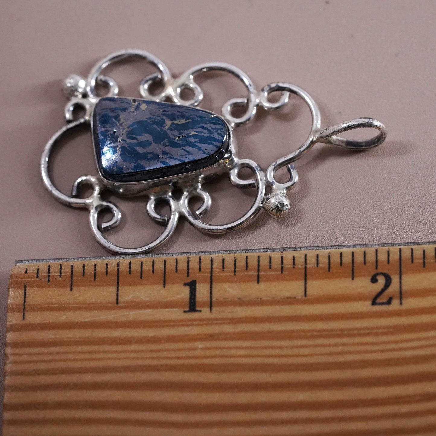 Vintage Sterling 925 silver handmade filigree pendant with hematite stone
