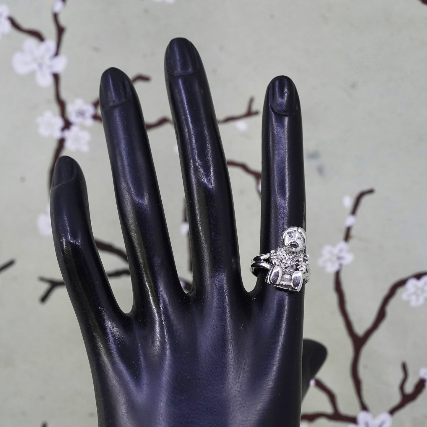 Size 6, Carol Felley Storyteller Southwest Native American Sterling Silver Ring