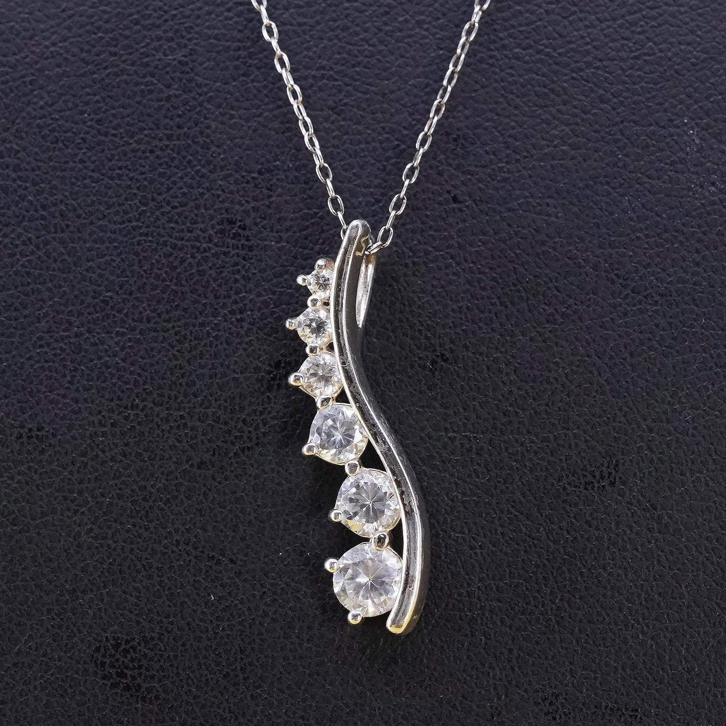 18", vintage Sterling silver necklace, Italy 925 circle chain with cz pendant