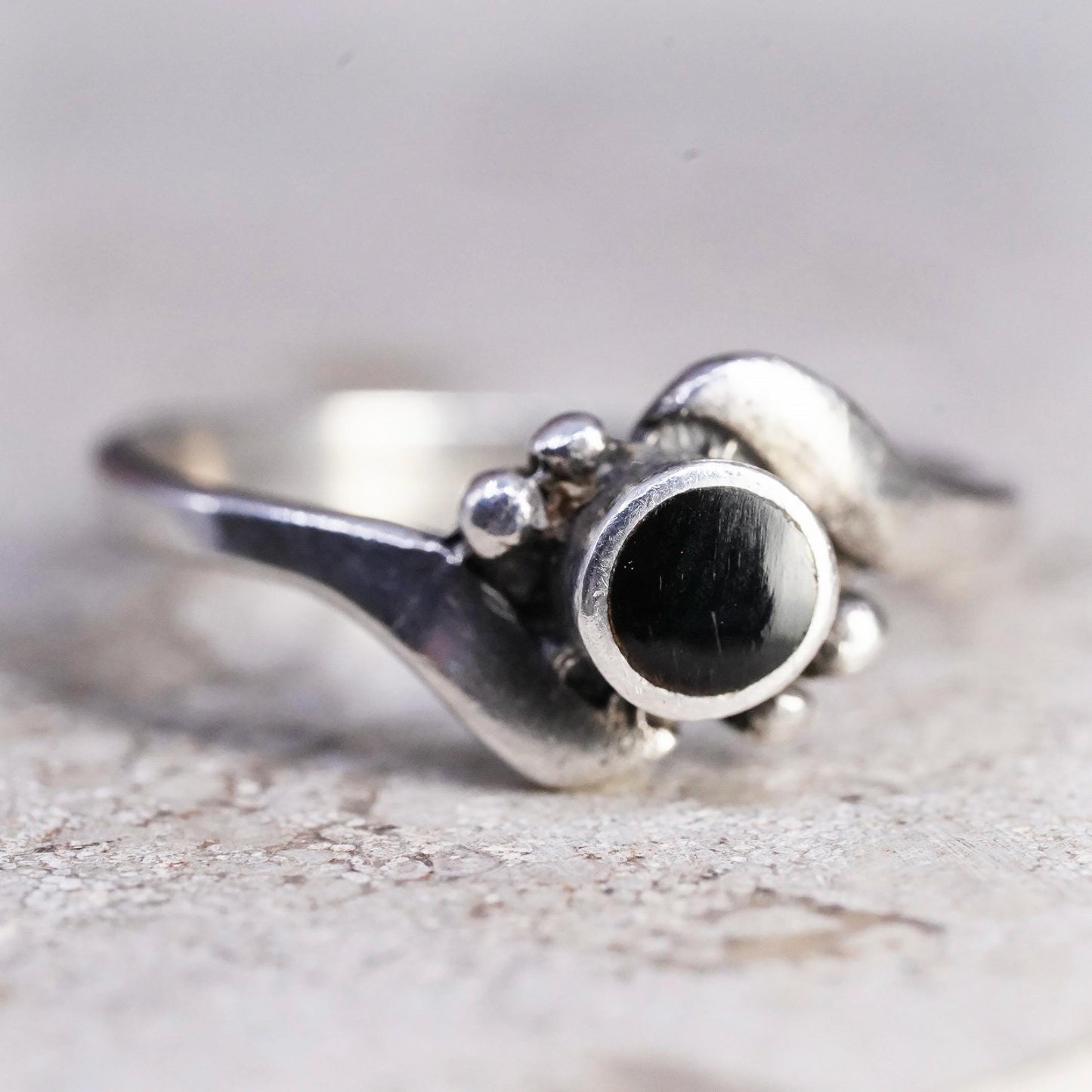 Size 5, vintage Sterling 925 silver handmade ring with onyx and beads