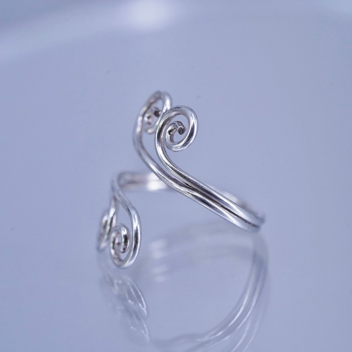SZ adjustable, vintage southwestern Sterling 925 silver ring, wrap swirly band