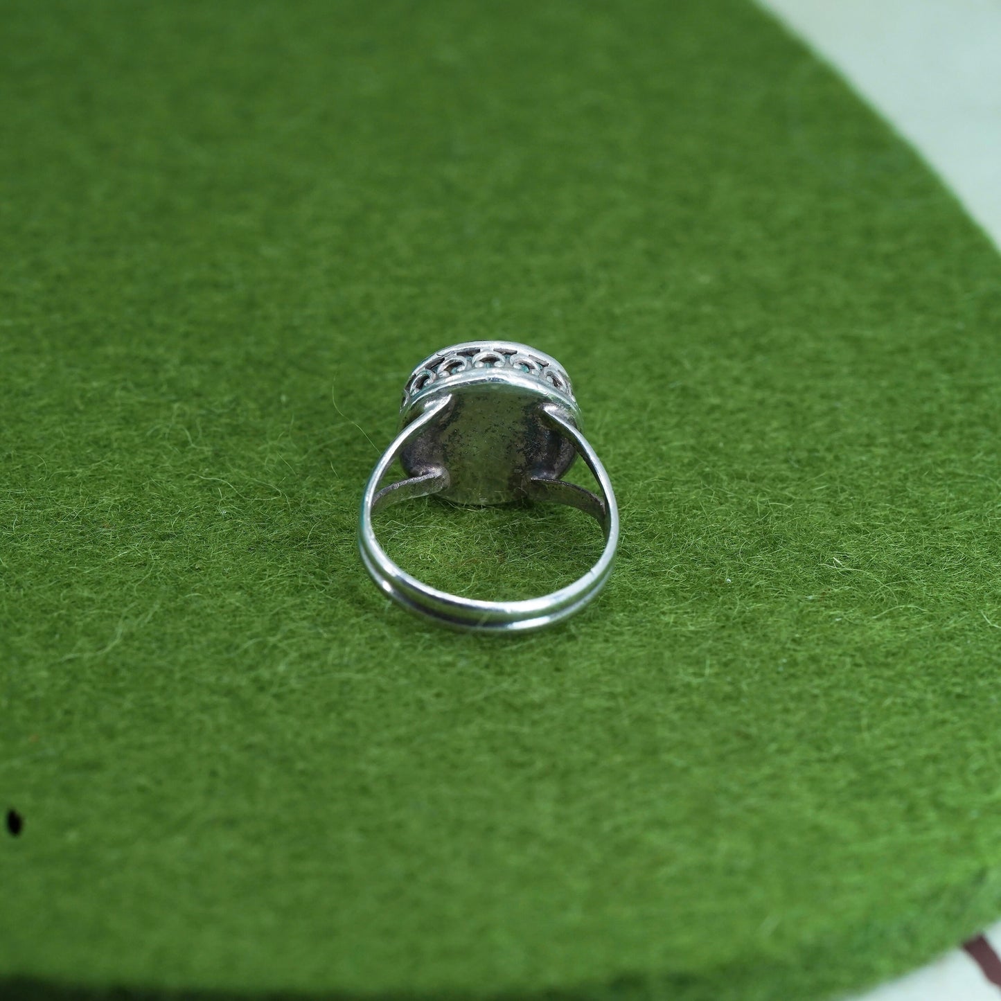 Size 3.25, southwestern Sterling 925 silver handmade ring with malachite