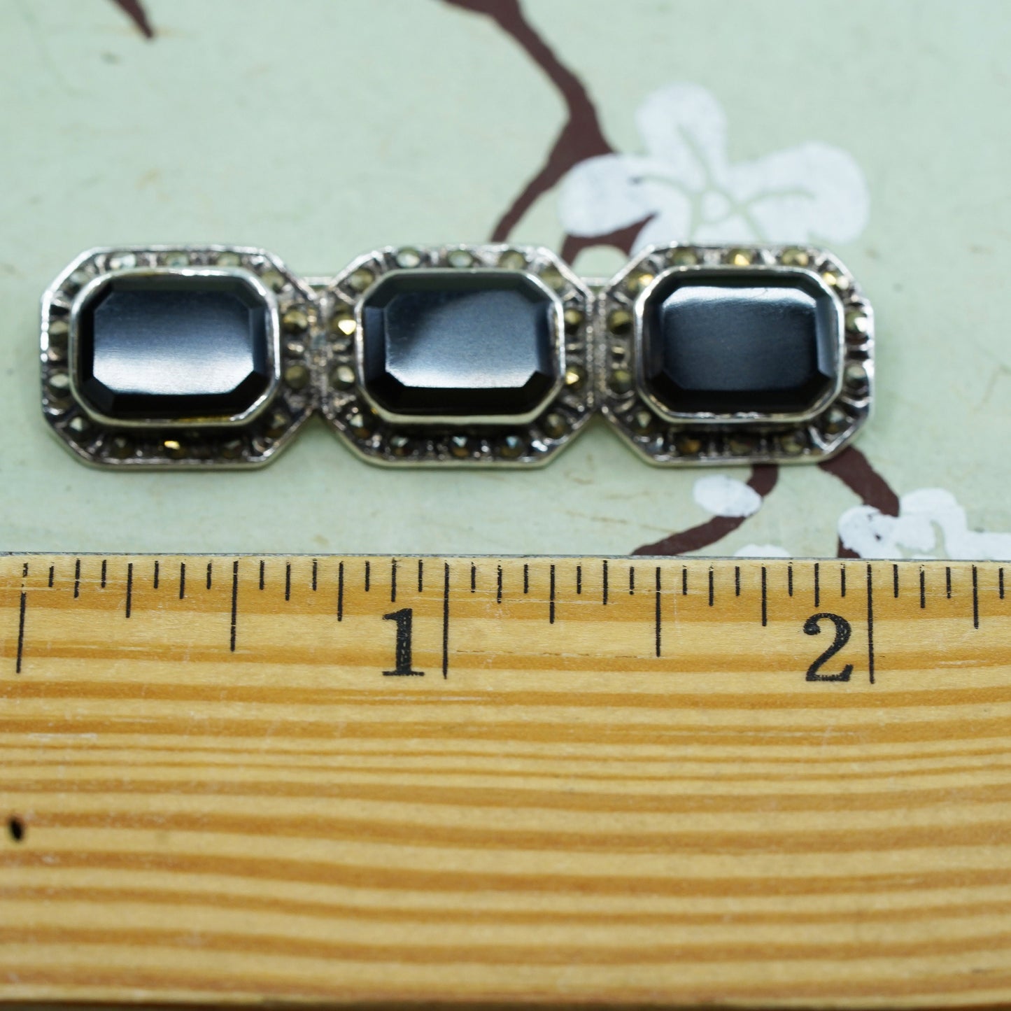 Stunning Sterling 925 Silver 925 long pin brooch with black onyx and marcasite