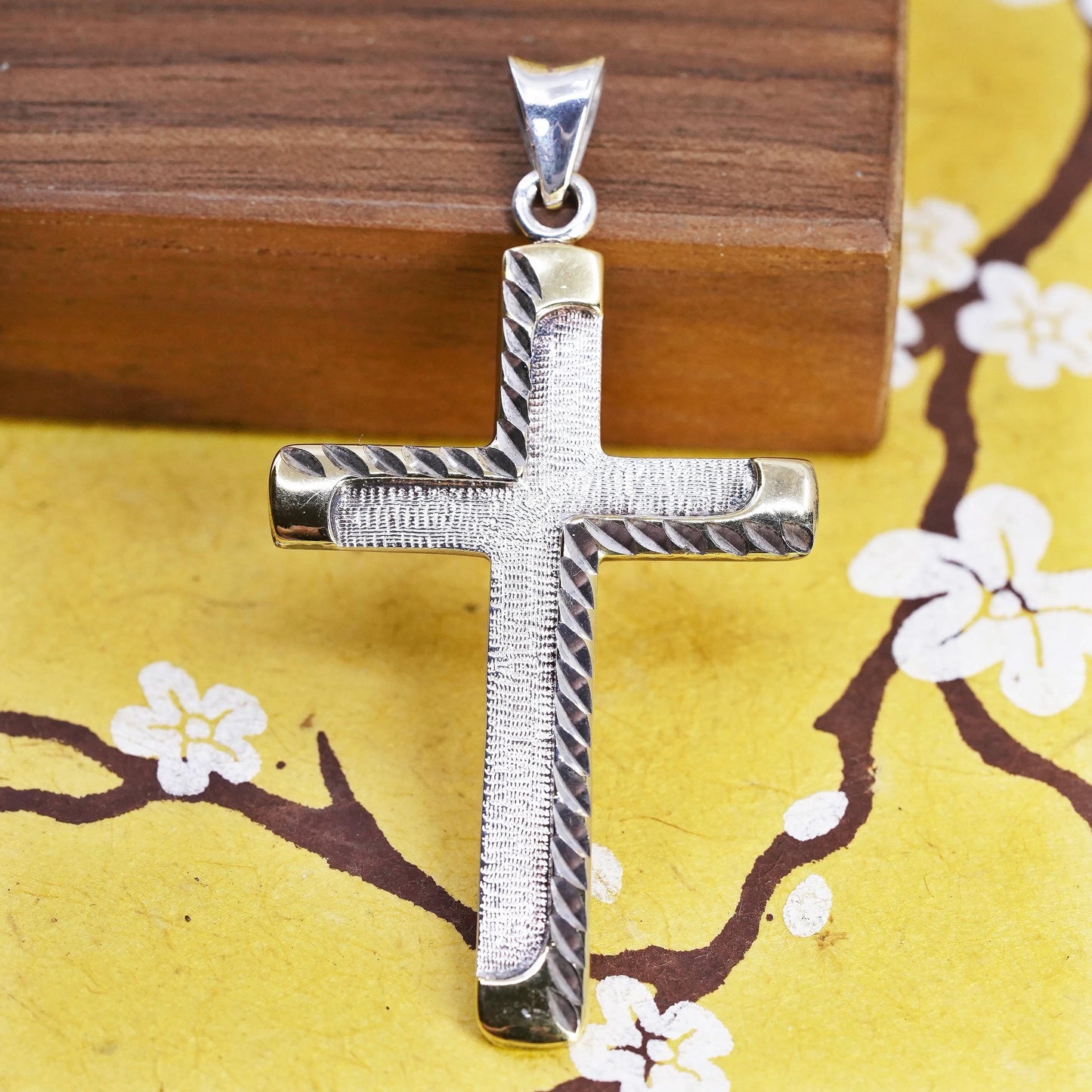EURS two tone 925 Sterling Silver Diamond Cut Cross Pendant for Men & Women