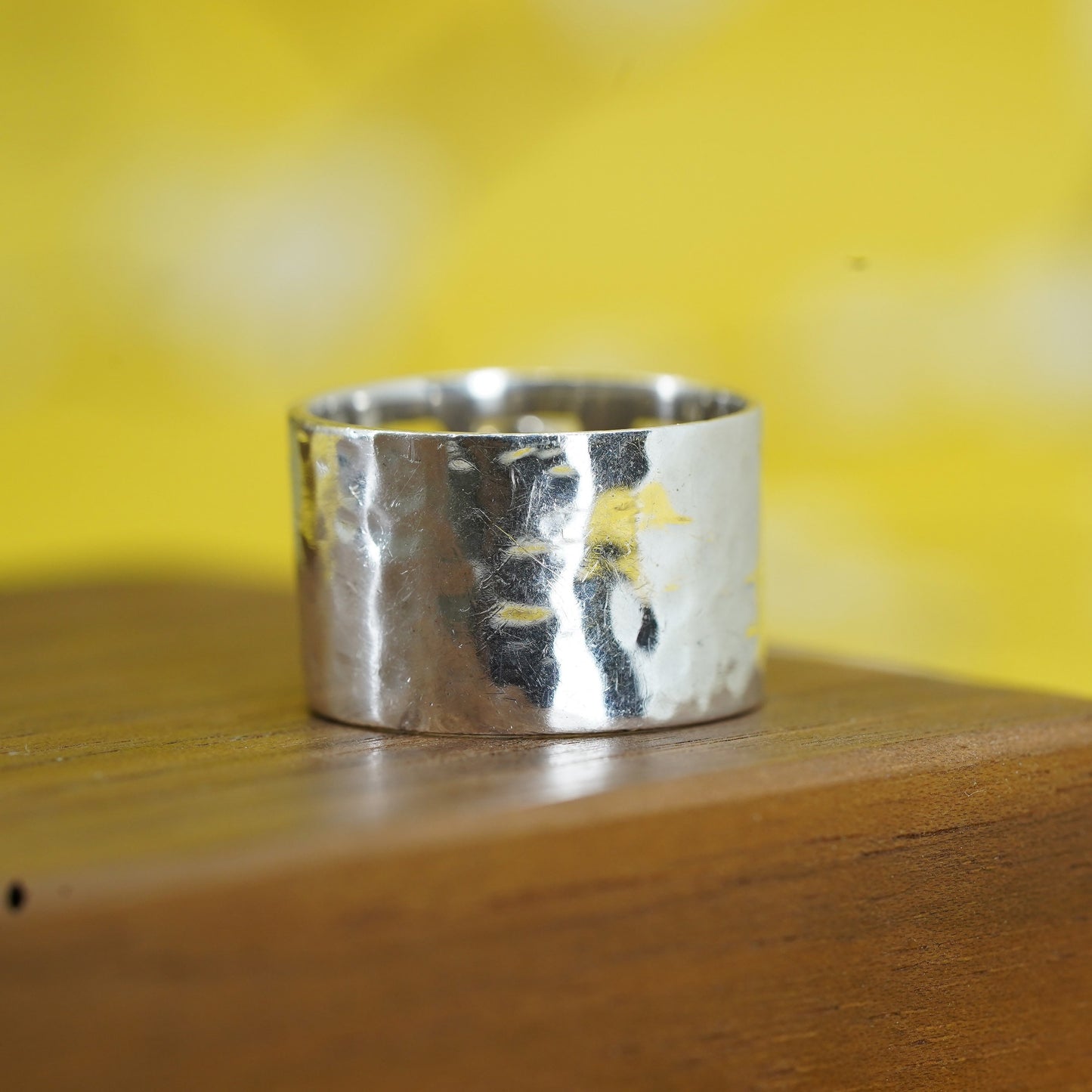 Size 8, vintage Sterling 925 silver handmade wide hammered ring with garnet