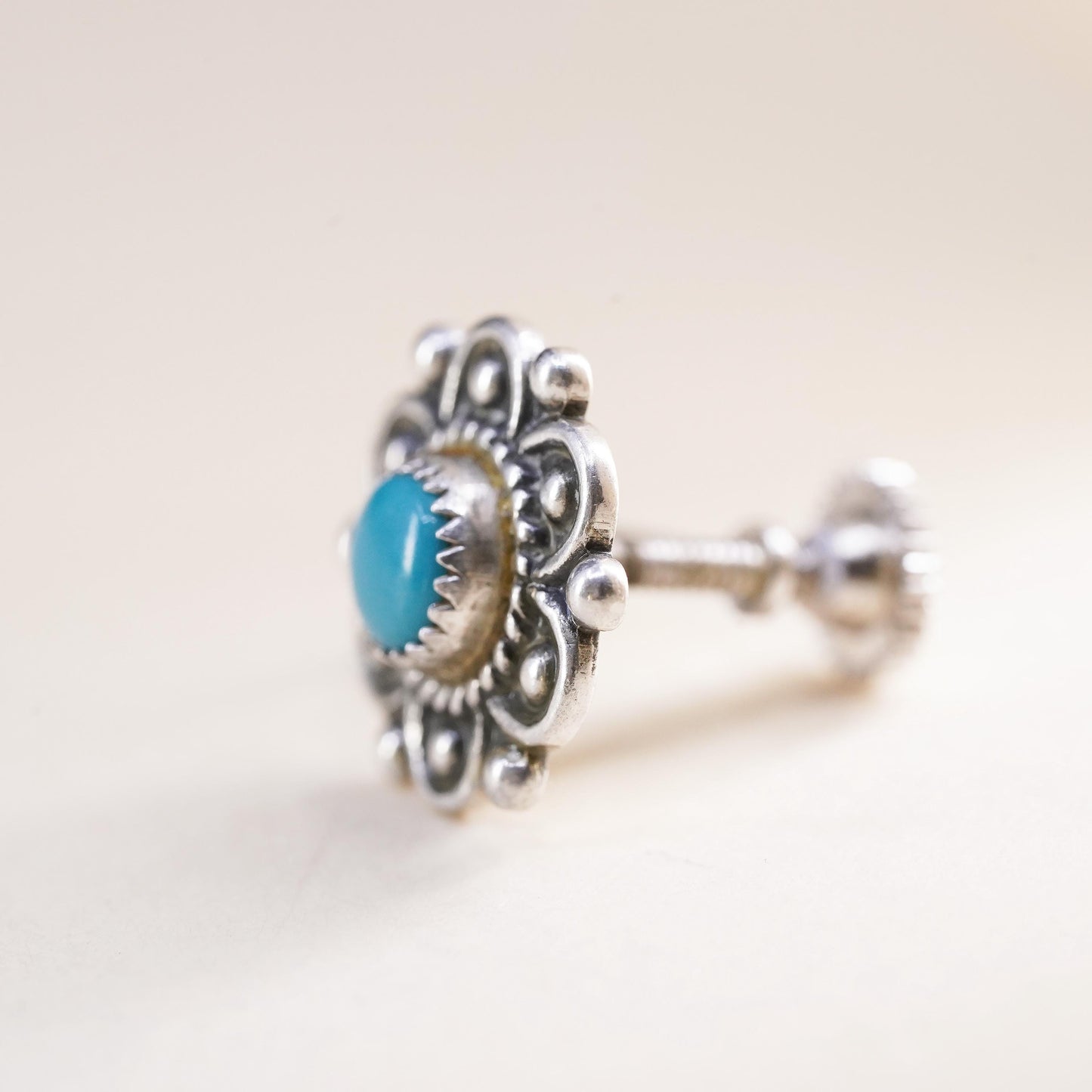 Vintage sterling silver single earring, 925 screw back flower with turquoise