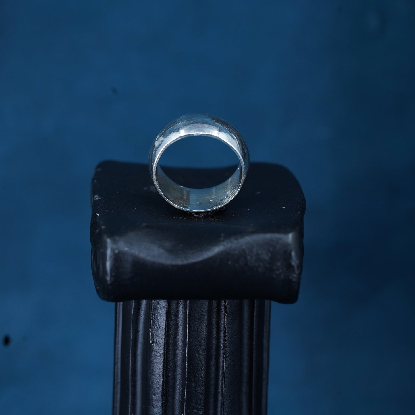 Size 5.25, vintage mexico Sterling silver handmade ring, hammered 925 wide band