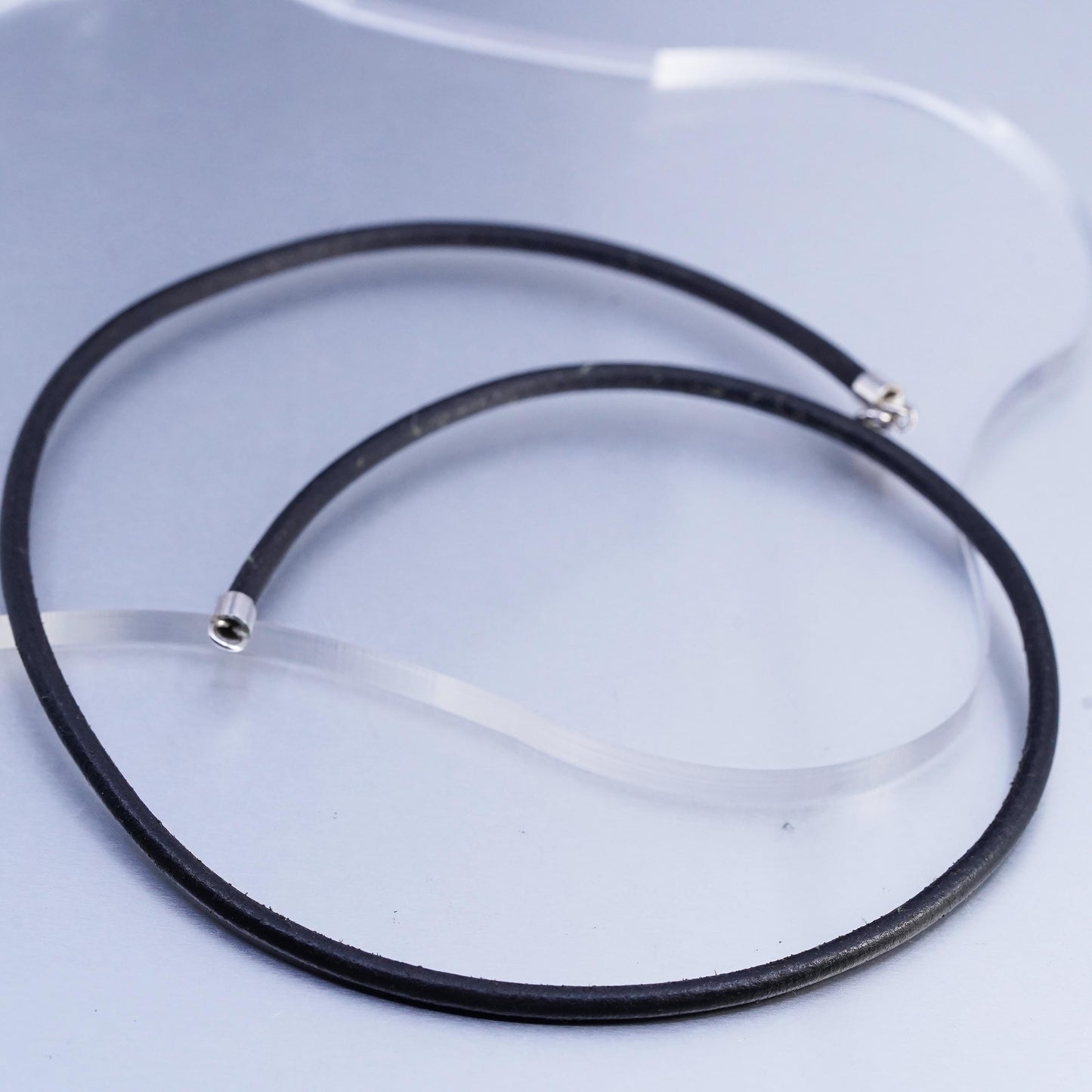18” 3mm, Vintage Sterling 925 Silver Clasp with black Leather Necklace