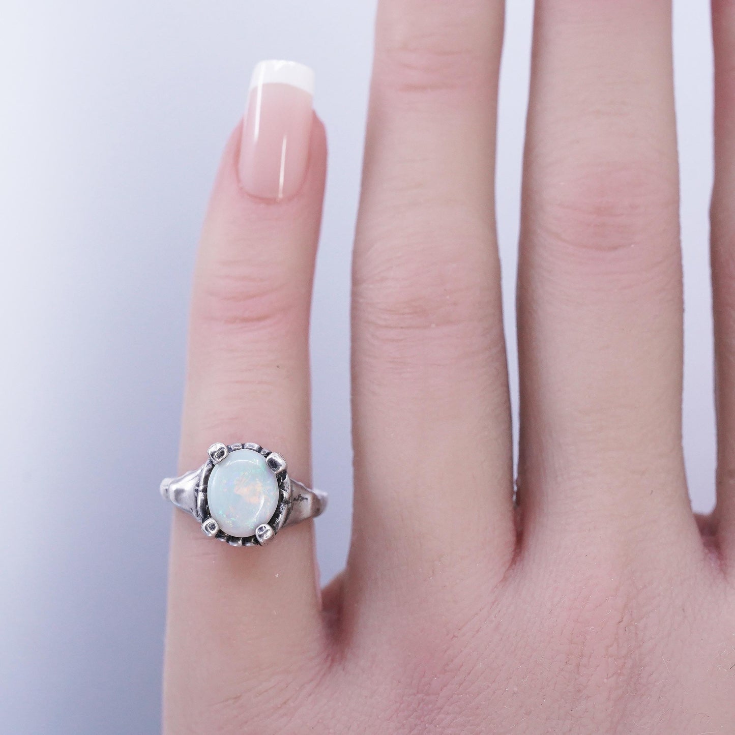 Size 3.25, vintage southwestern Sterling 925 silver handmade ring with opal