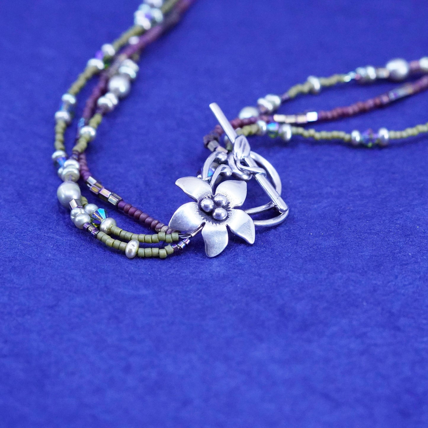 20”, Sterling silver handmade necklace with 925 flower toggle closure and beads