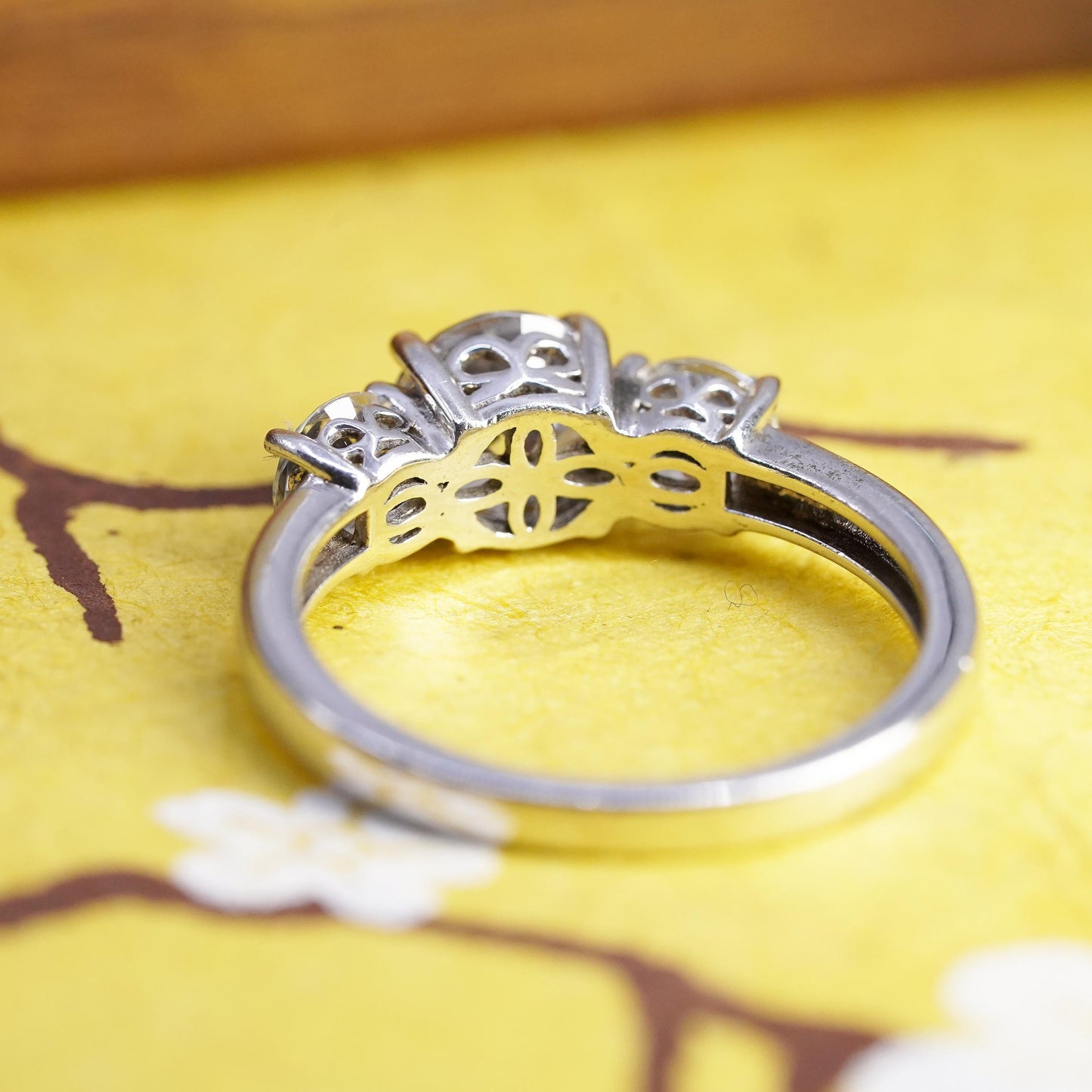 Size 10, vintage Sterling 925 silver anniversary ring with clear cz