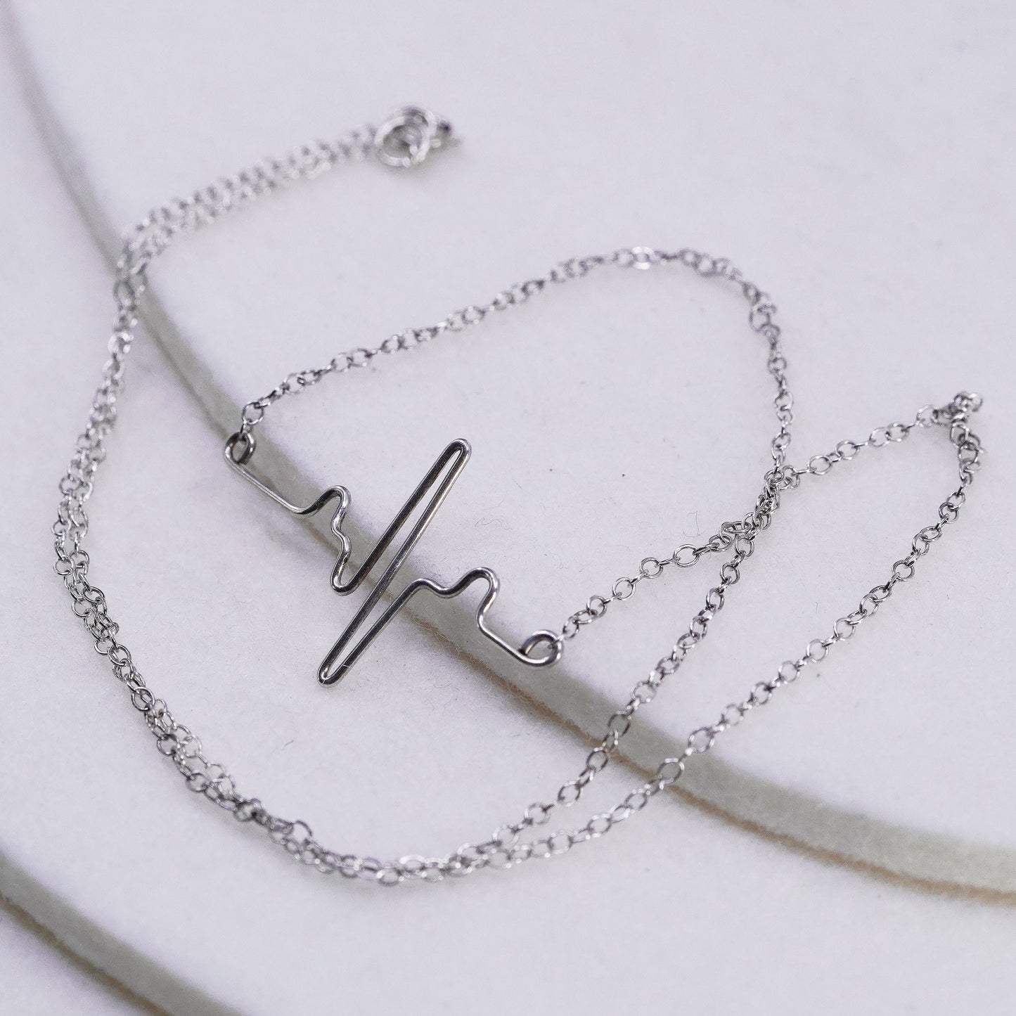 19”, VTG Italy Sterling 925 silver circle chain necklace with heart ECG graph