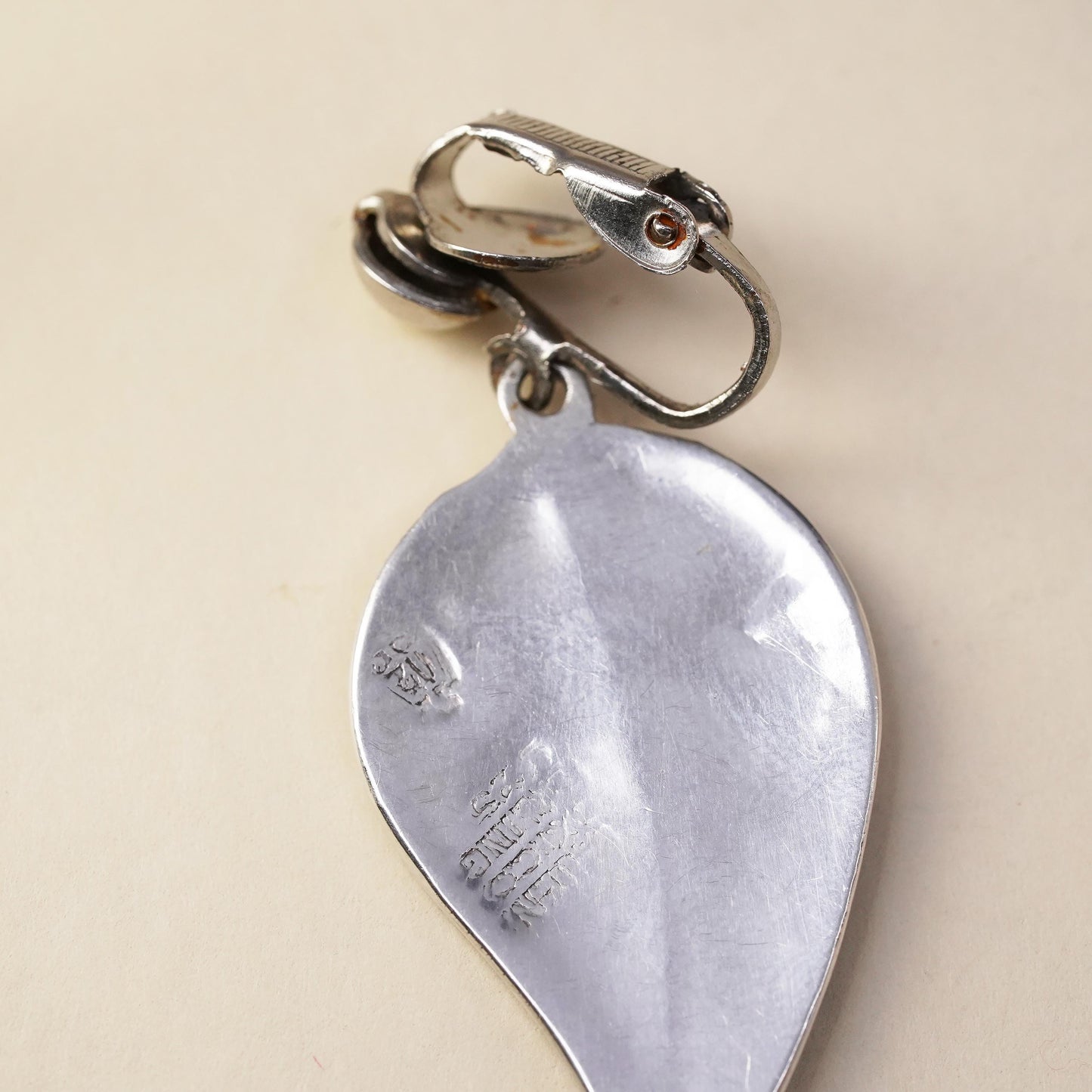Mexican Taxco sterling silver single earring, 925 clip on leaf pendant abalone