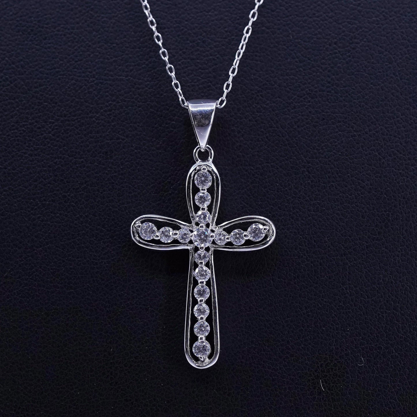 18”, vintage Sterling 925 silver circle necklace with cross pendant and cz